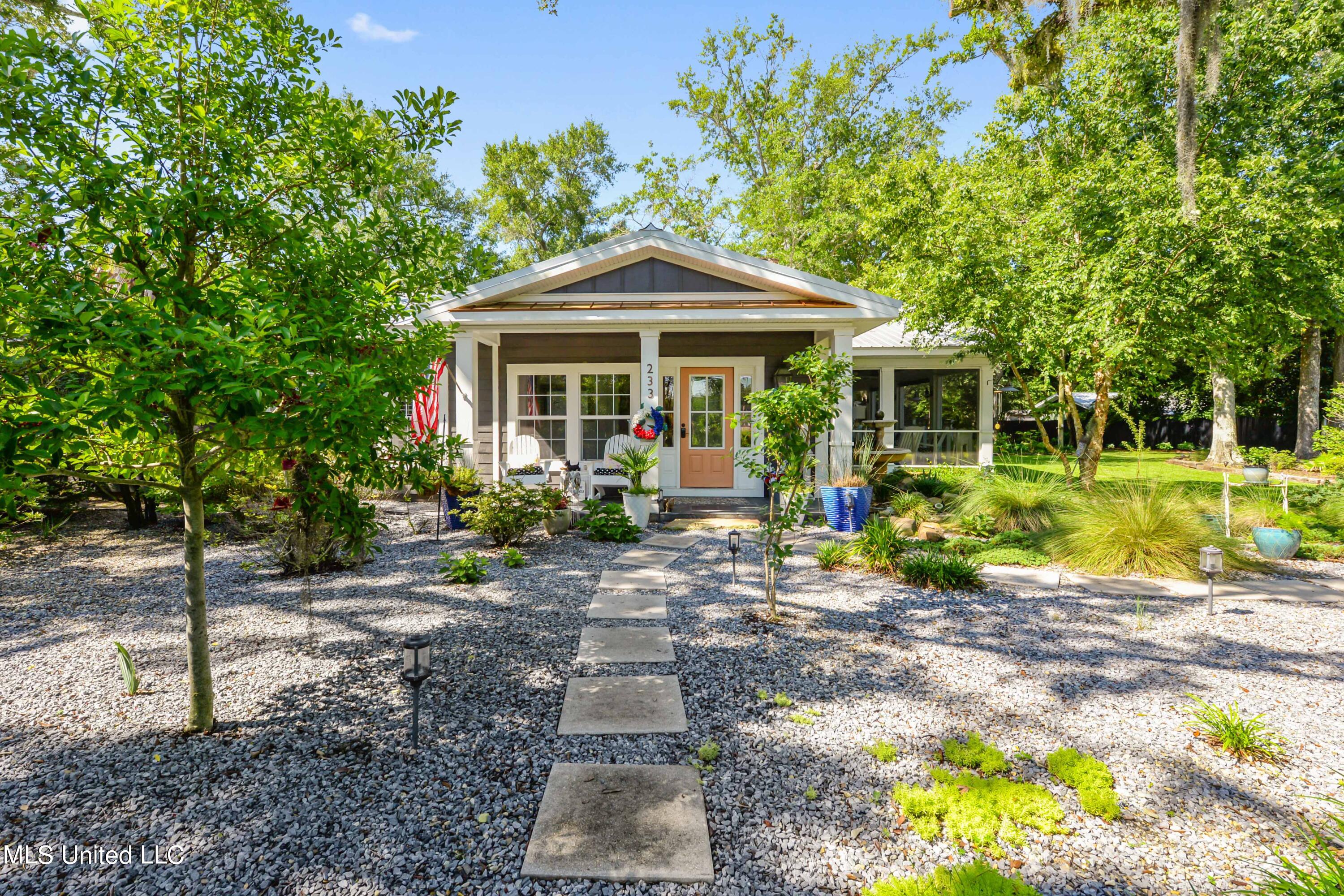 233 Carre Court, Bay Saint Louis, Mississippi image 2