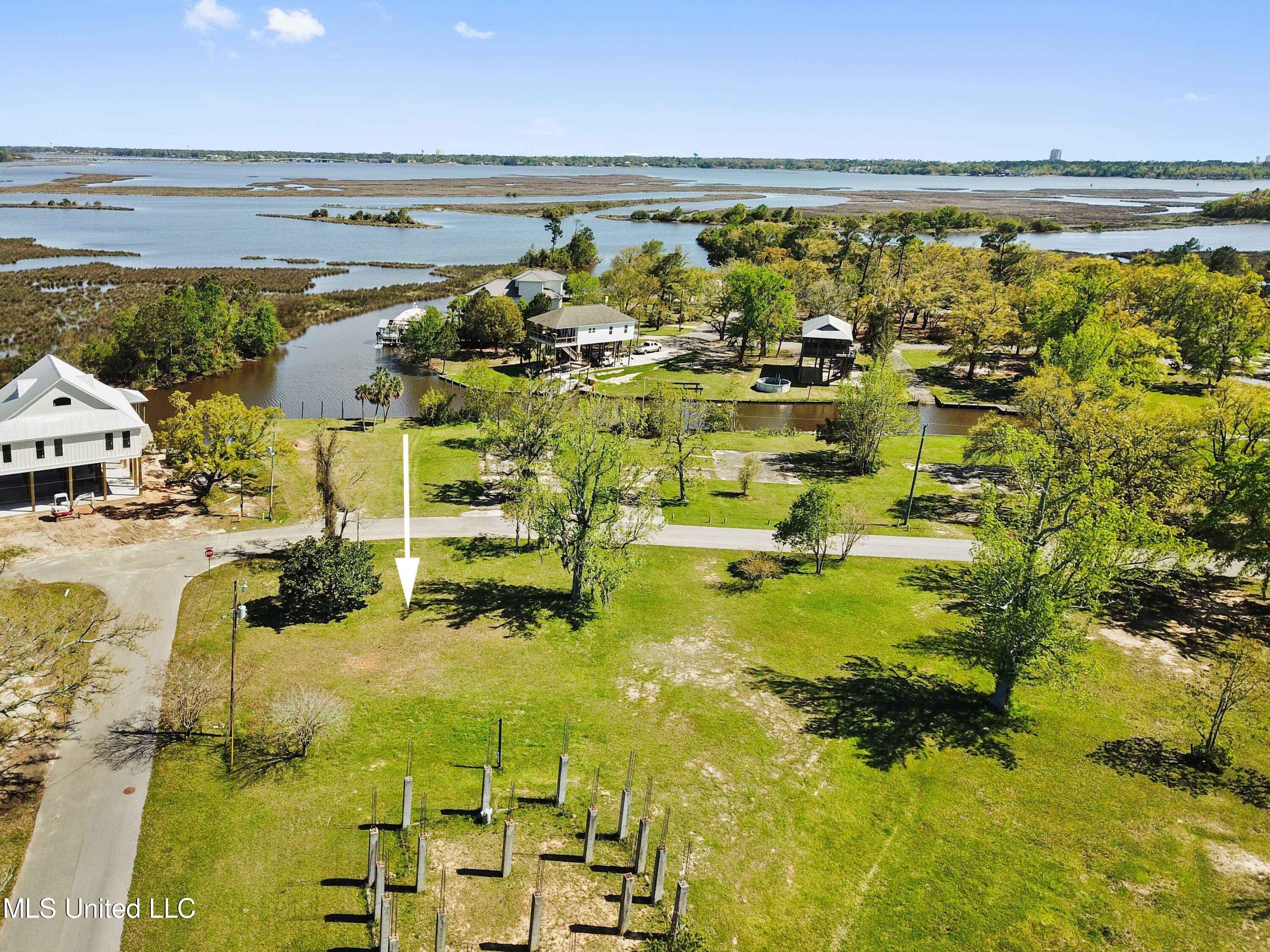 10058 E Shorecrest Road, Biloxi, Mississippi image 5