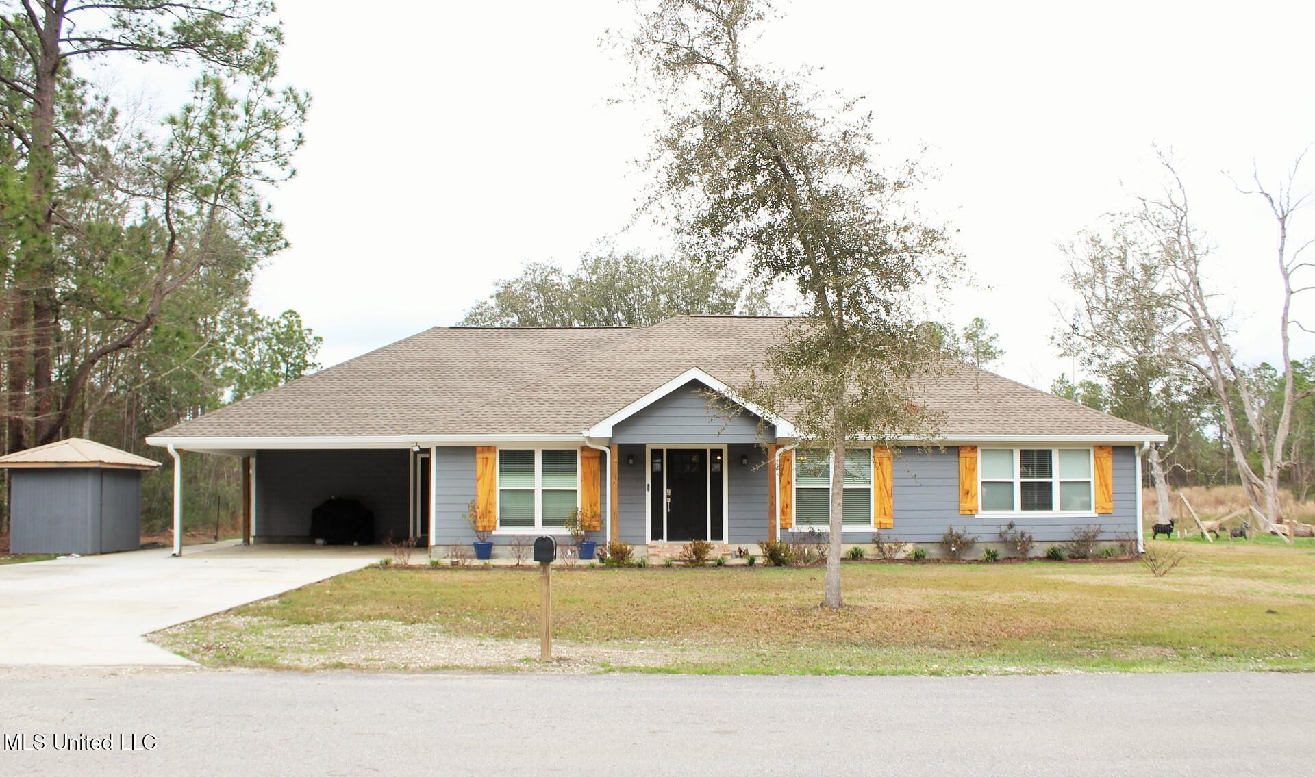 8537 Augusta Road, Moss Point, Mississippi image 1