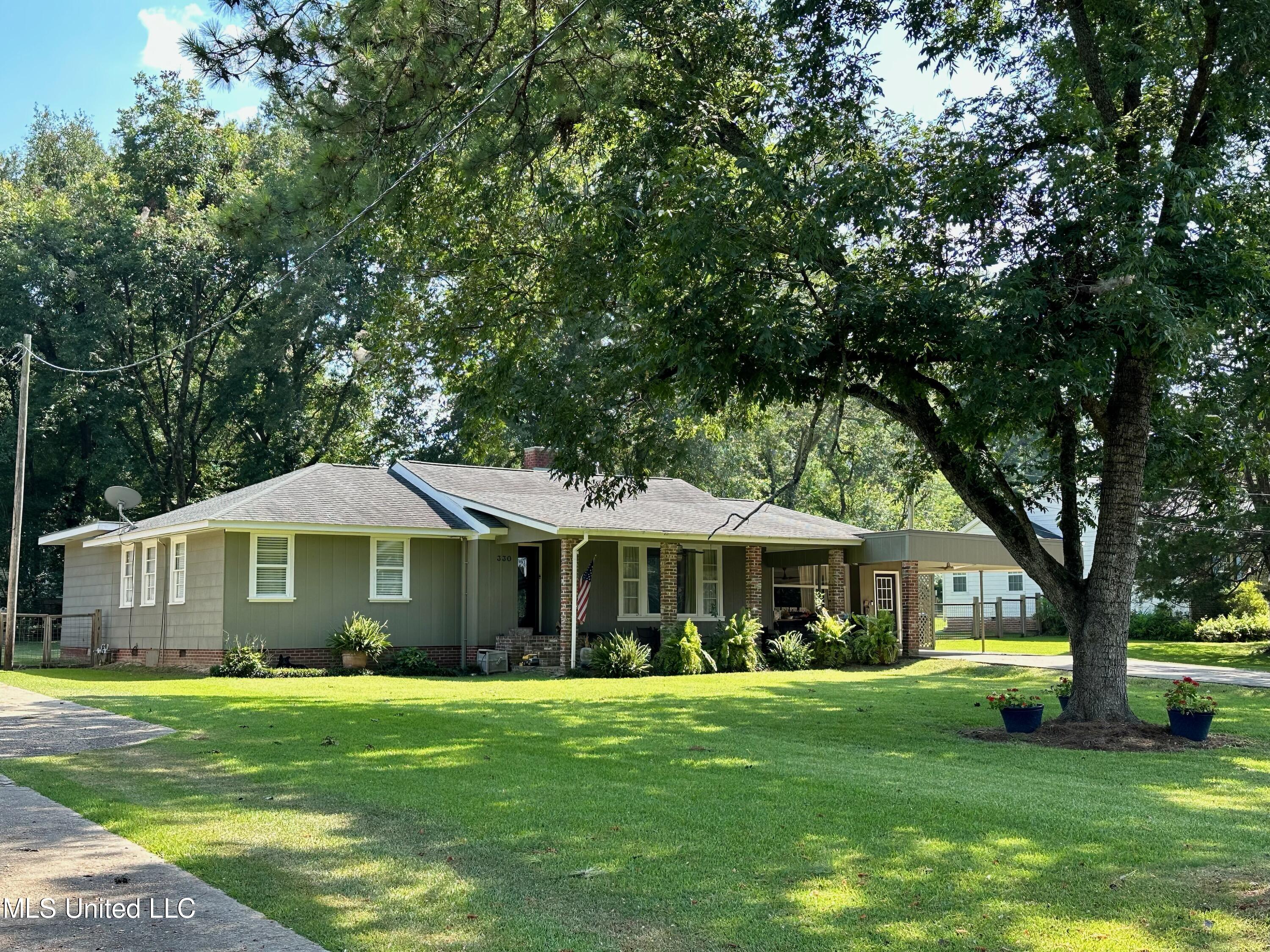 330 E North Street, Canton, Mississippi image 1