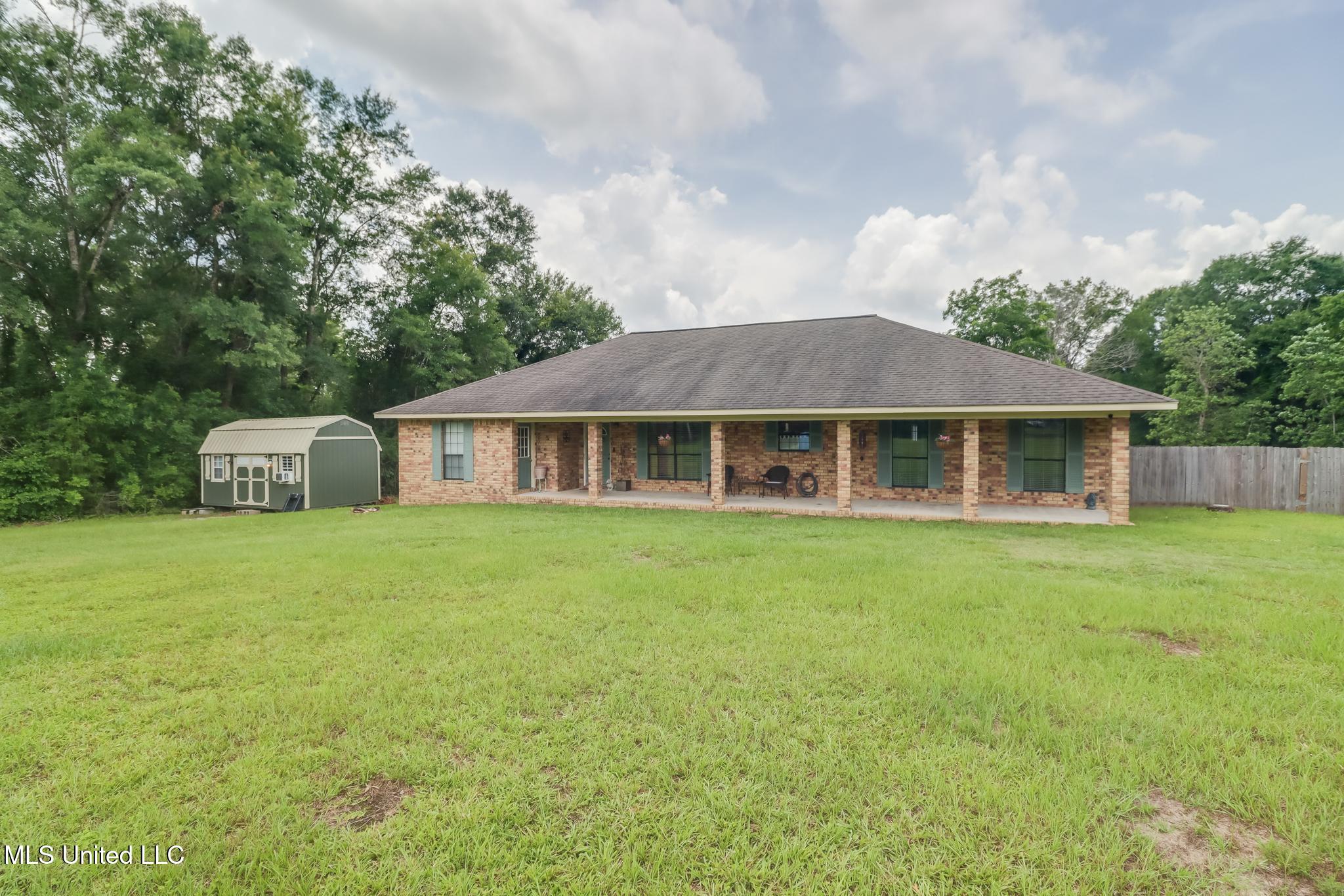 21783 Yankee Town Road, Saucier, Mississippi image 2