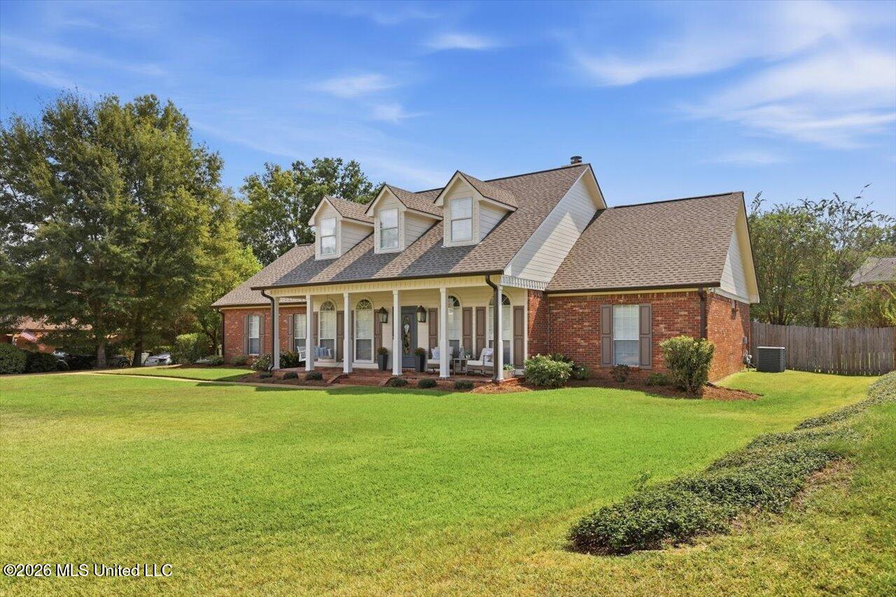 534 Lake Pointe Lane