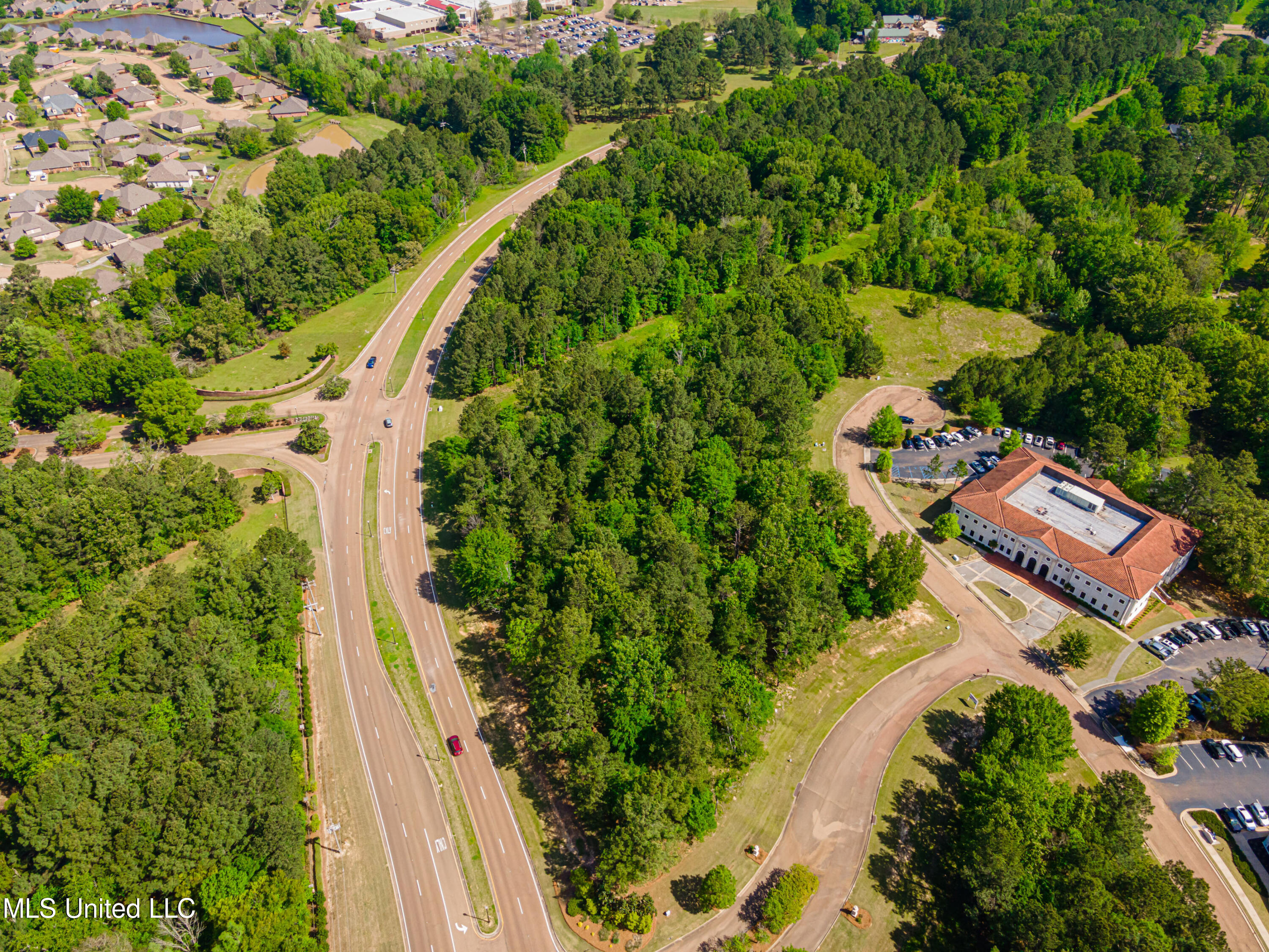 Highland Colony Parkway, Madison, Mississippi image 12