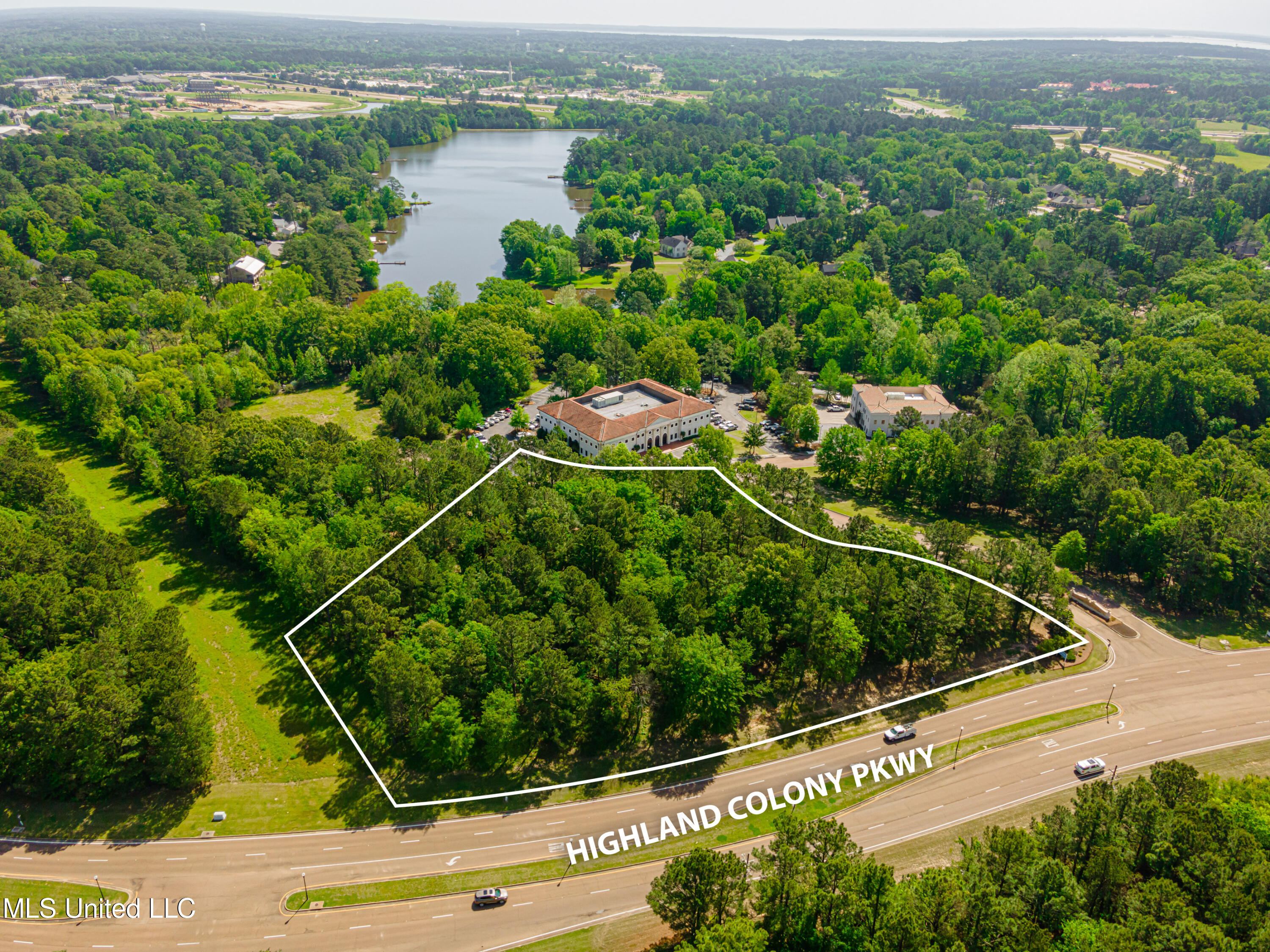 Highland Colony Parkway, Madison, Mississippi image 1