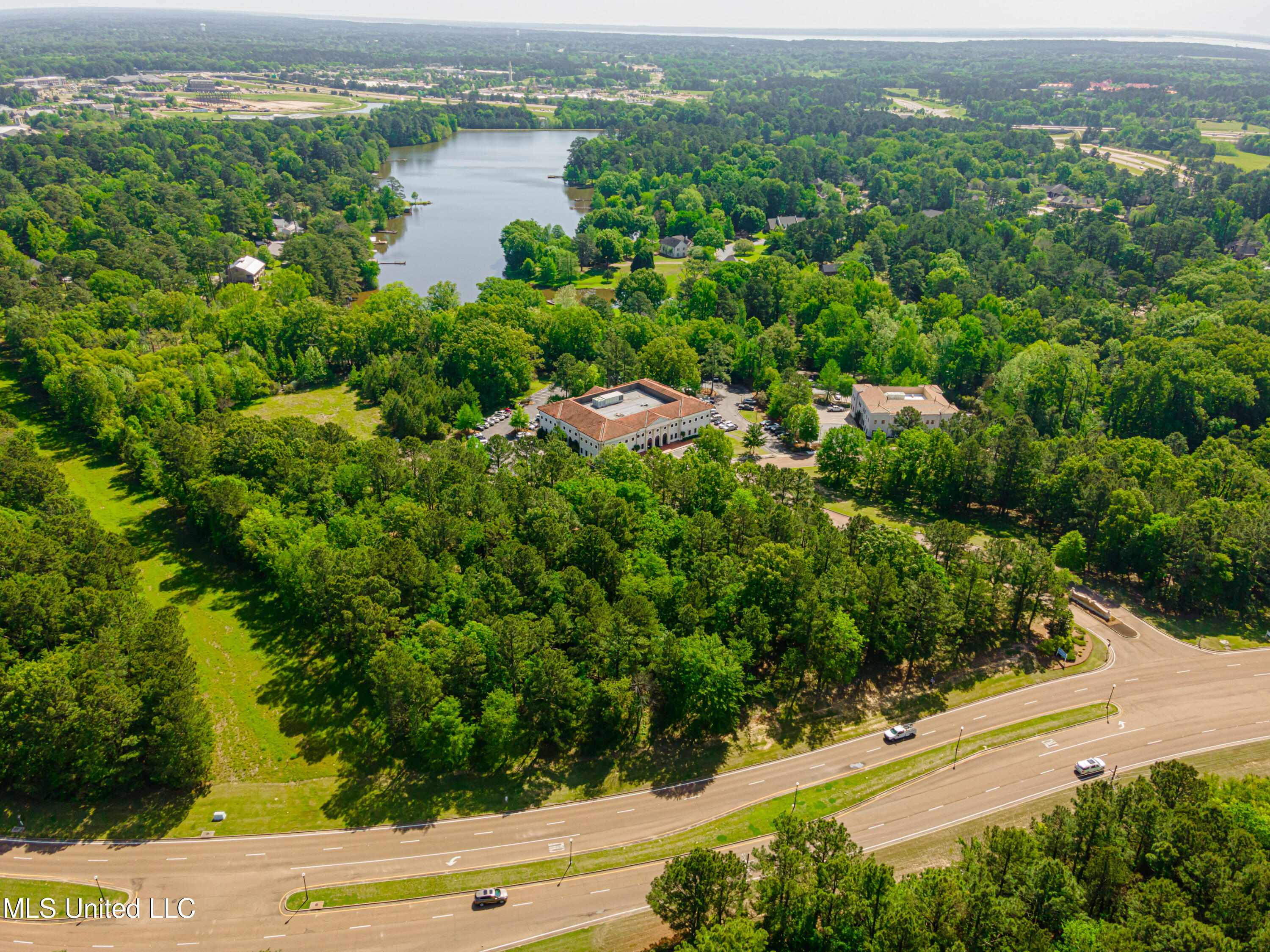 Highland Colony Parkway, Madison, Mississippi image 15