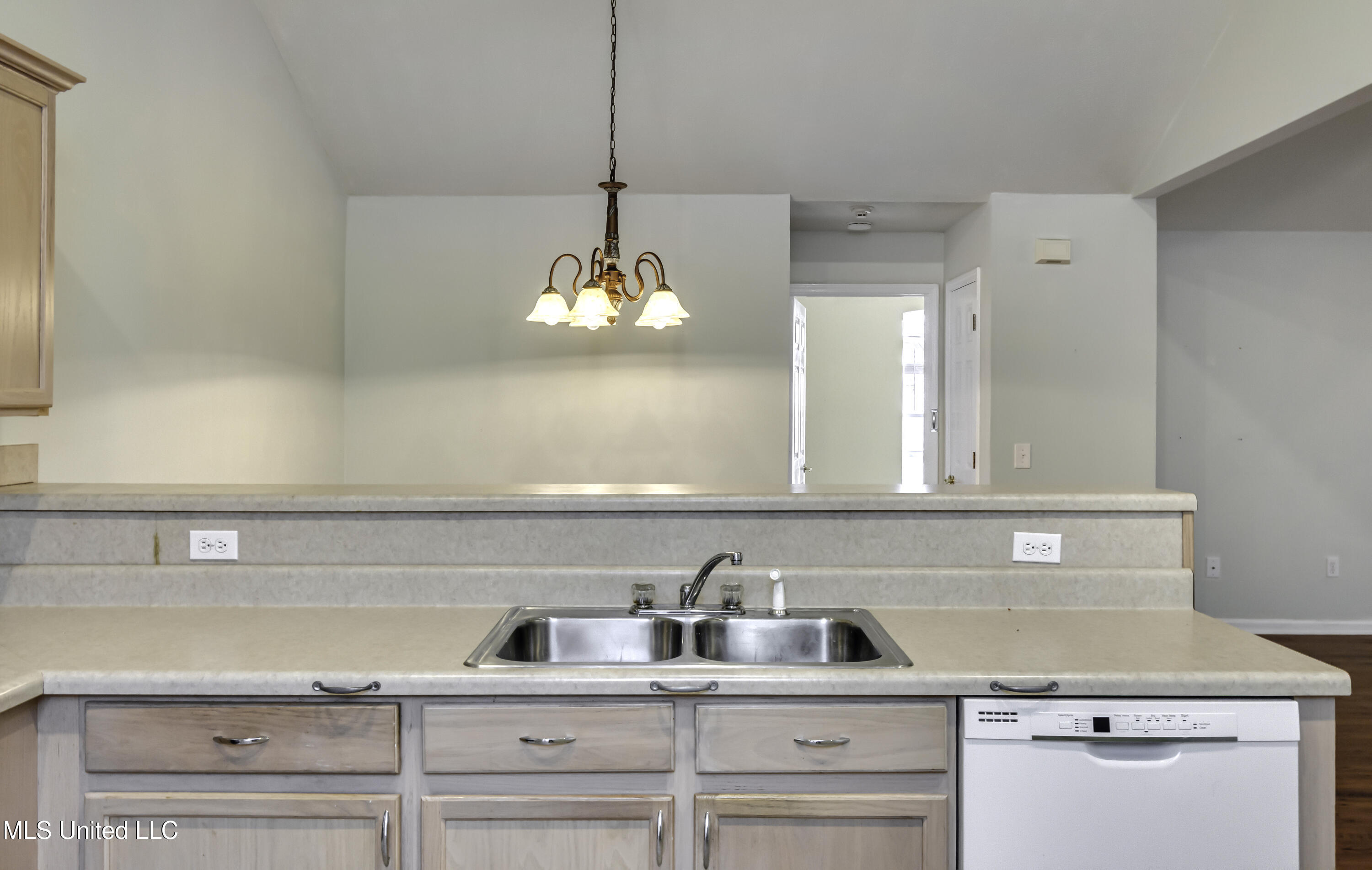 Ridgeland, Mississippi 39157, United States, 2 Bedrooms Bedrooms, ,2 BathroomsBathrooms,Residential,Active,248192