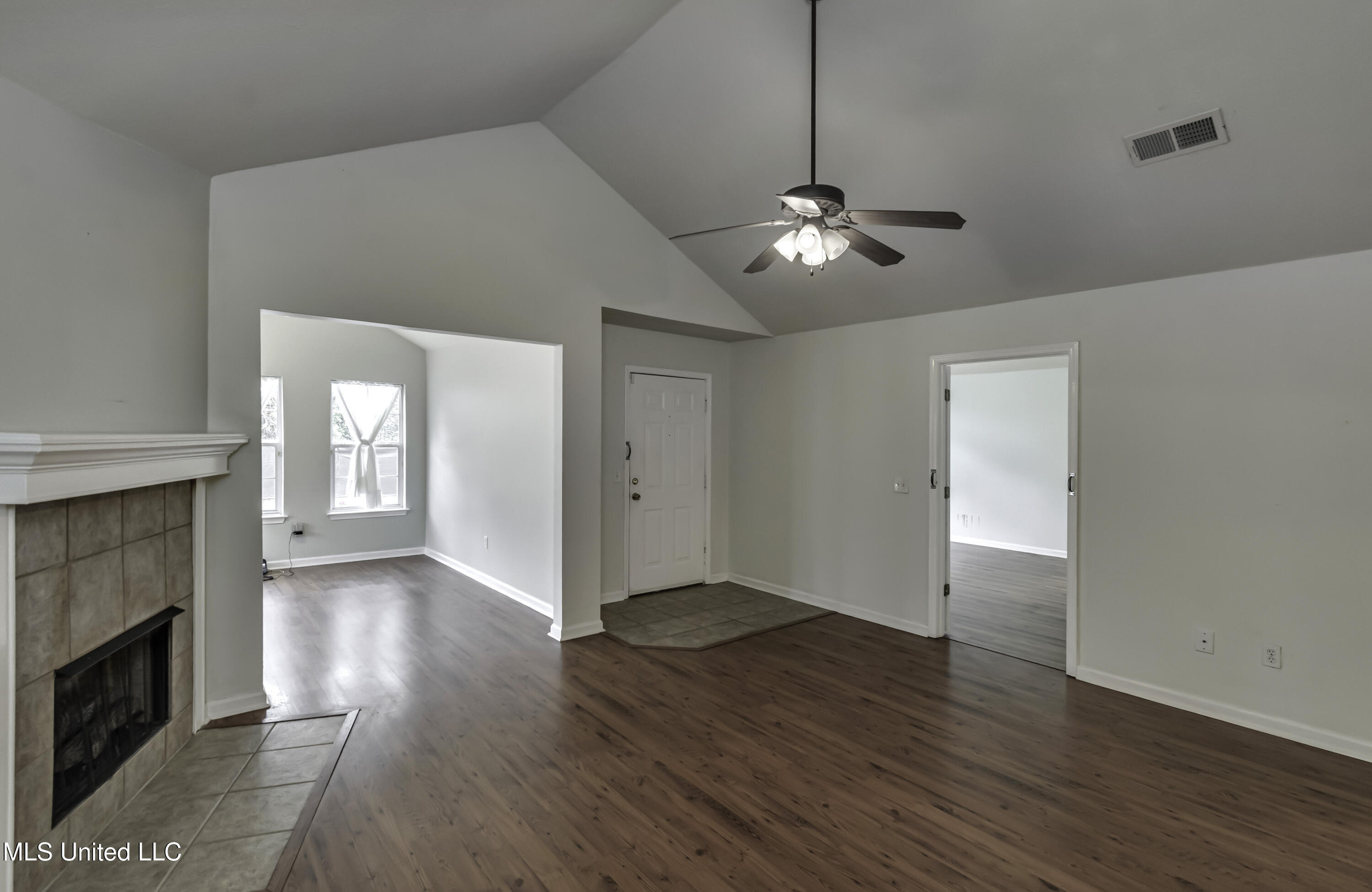 Ridgeland, Mississippi 39157, United States, 2 Bedrooms Bedrooms, ,2 BathroomsBathrooms,Residential,Active,248192