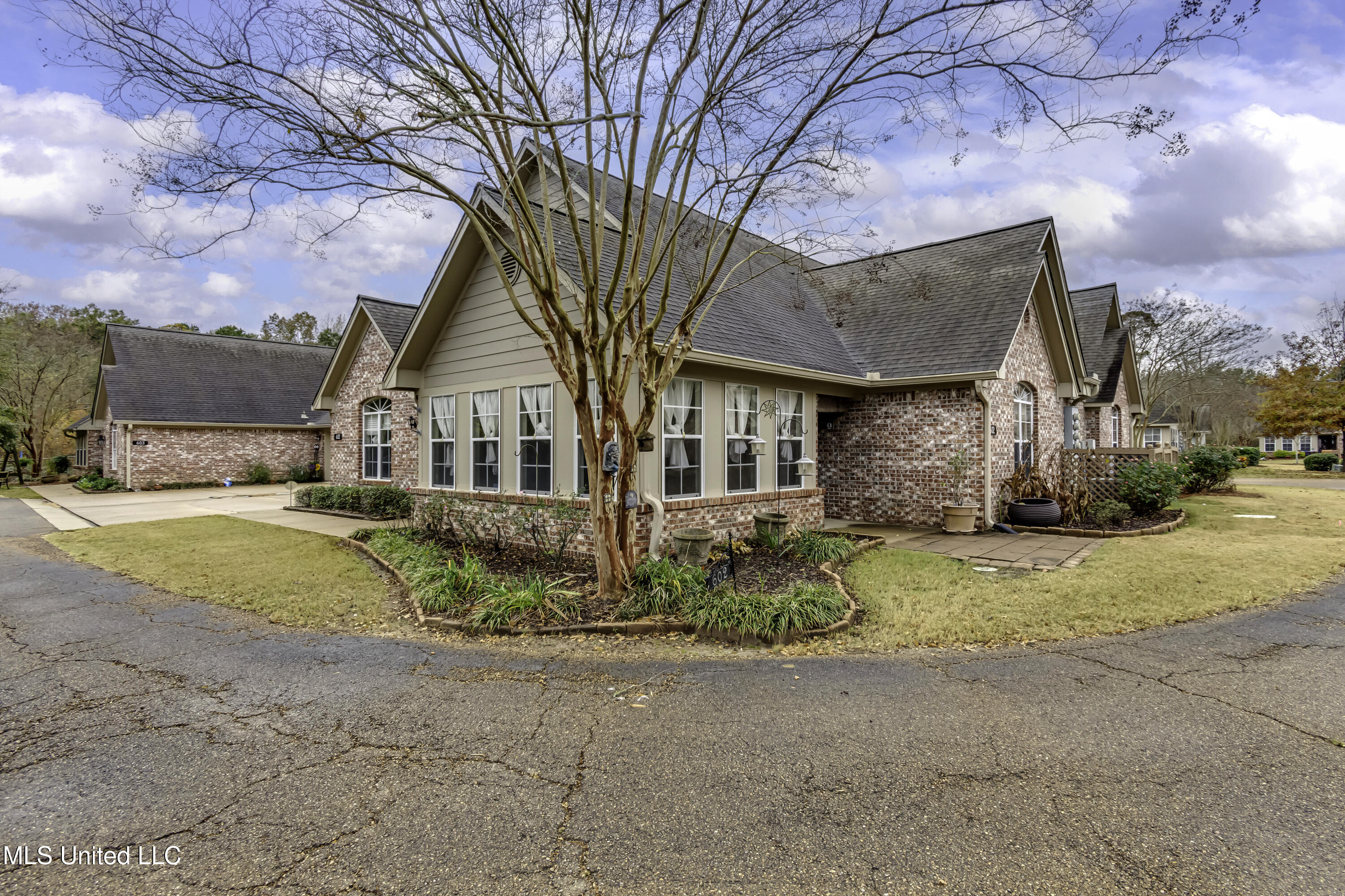 Ridgeland, Mississippi 39157, United States, 2 Bedrooms Bedrooms, ,2 BathroomsBathrooms,Residential,Active,248192