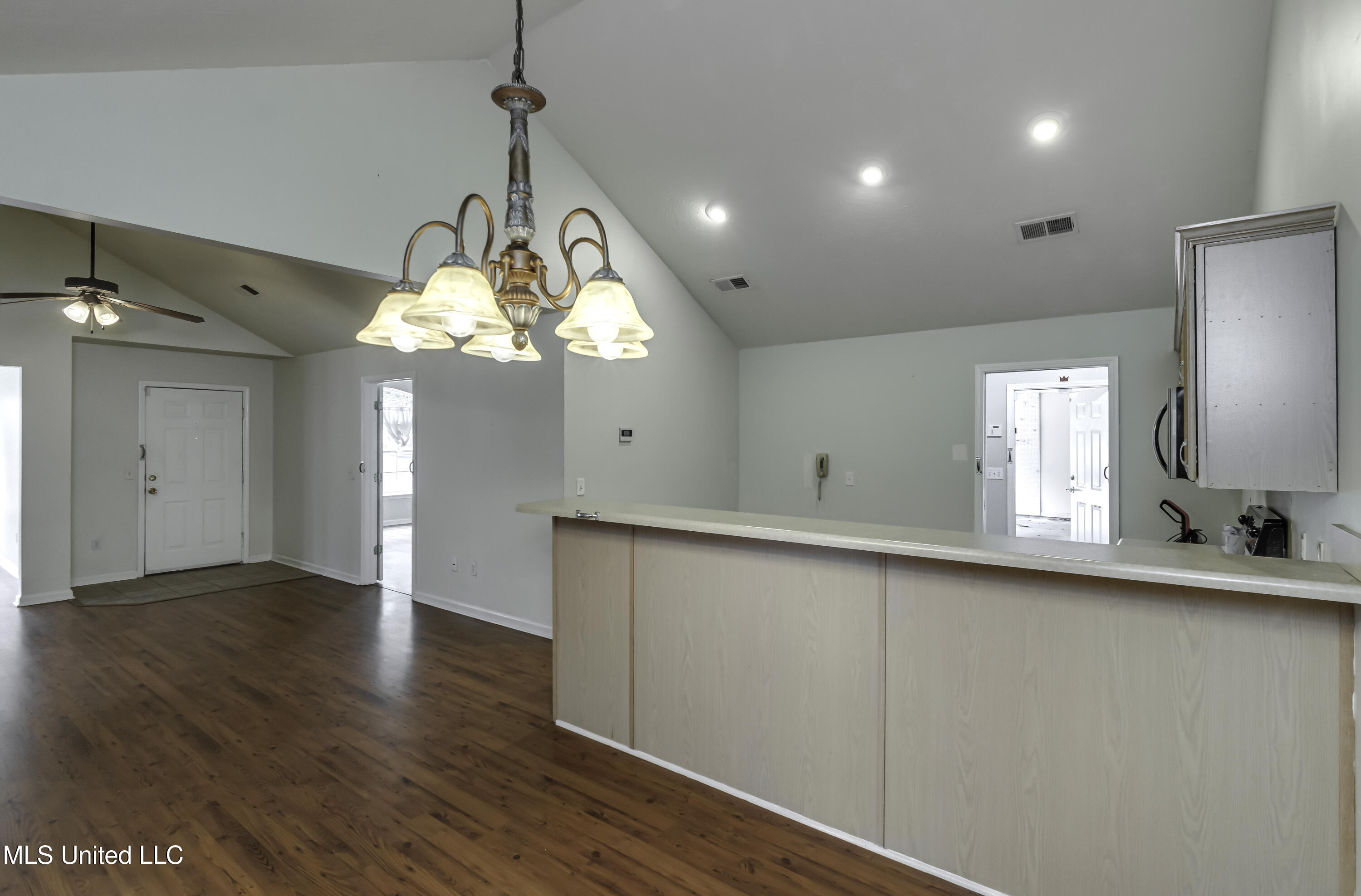 Ridgeland, Mississippi 39157, United States, 2 Bedrooms Bedrooms, ,2 BathroomsBathrooms,Residential,Active,248192