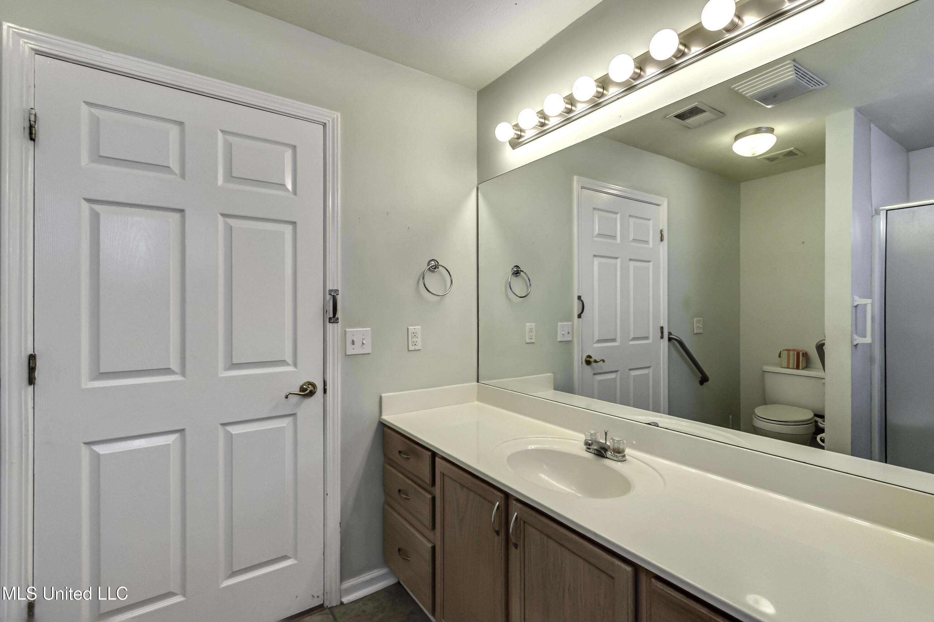 Ridgeland, Mississippi 39157, United States, 2 Bedrooms Bedrooms, ,2 BathroomsBathrooms,Residential,Active,248192