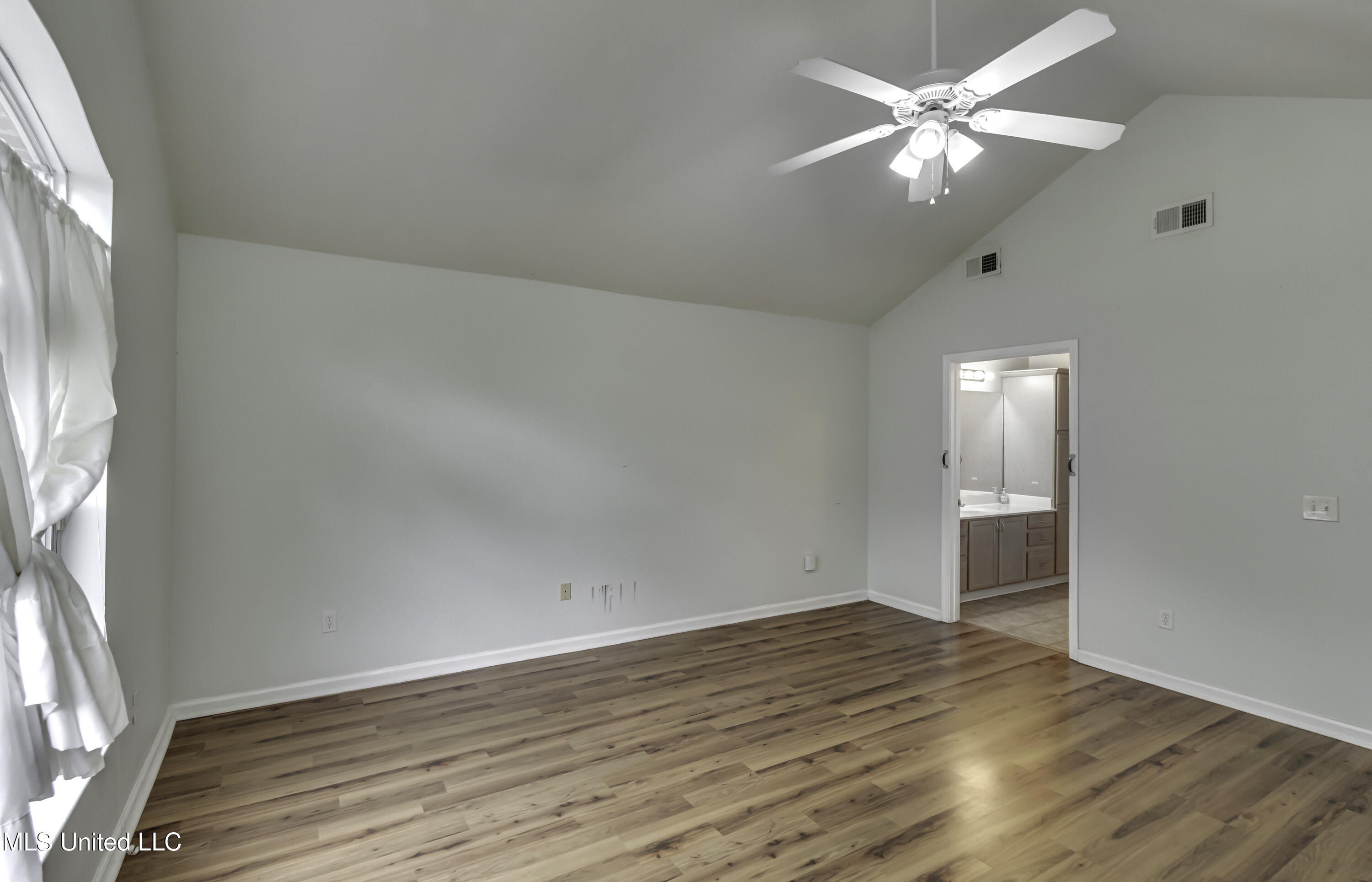 Ridgeland, Mississippi 39157, United States, 2 Bedrooms Bedrooms, ,2 BathroomsBathrooms,Residential,Active,248192