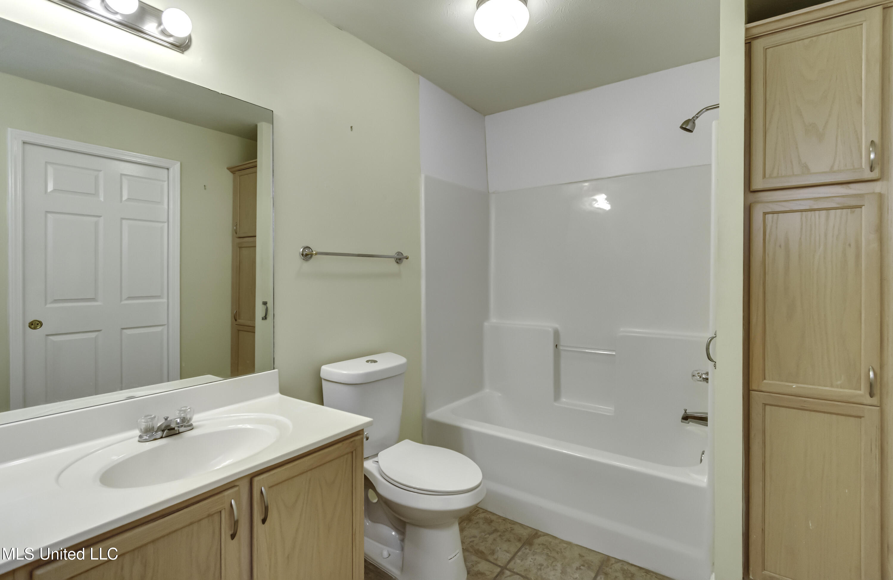 Ridgeland, Mississippi 39157, United States, 2 Bedrooms Bedrooms, ,2 BathroomsBathrooms,Residential,Active,248192