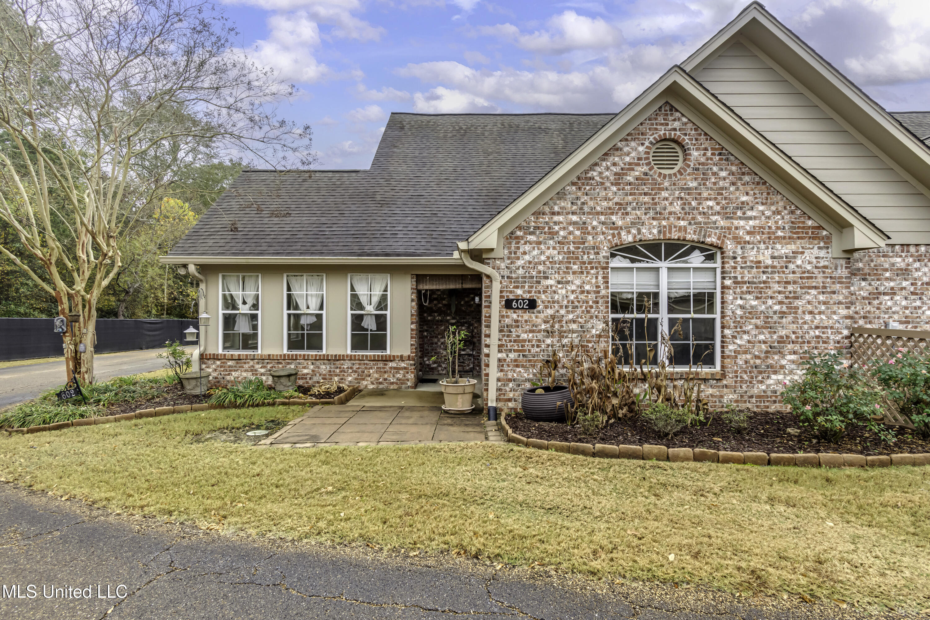 Ridgeland, Mississippi 39157, United States, 2 Bedrooms Bedrooms, ,2 BathroomsBathrooms,Residential,Active,248192