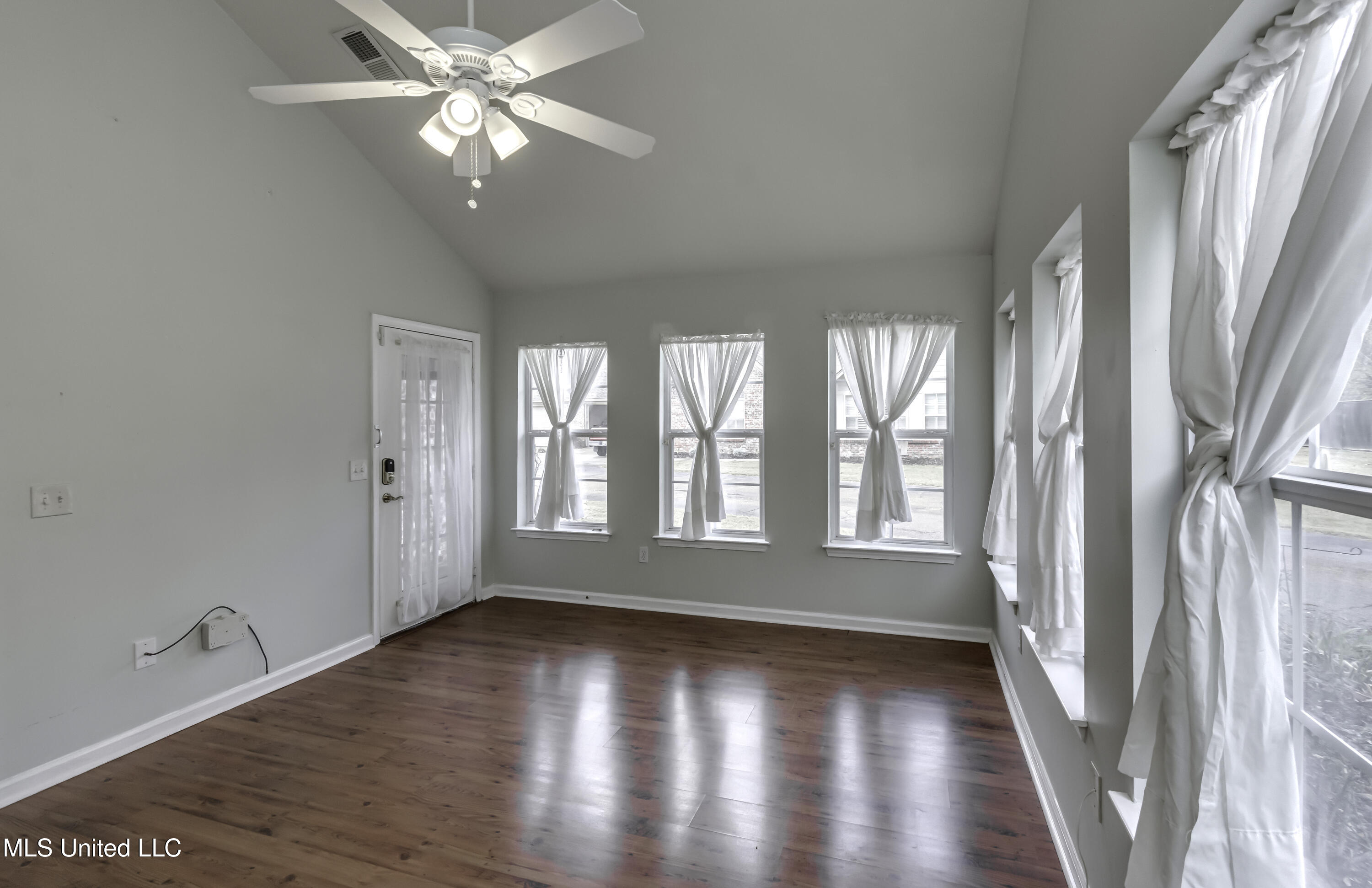 Ridgeland, Mississippi 39157, United States, 2 Bedrooms Bedrooms, ,2 BathroomsBathrooms,Residential,Active,248192