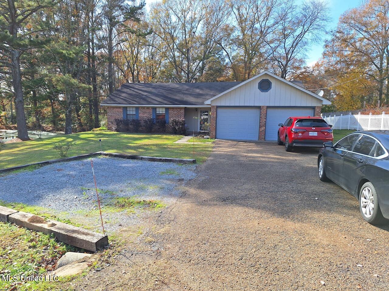 135 Rolling Hills Boulevard, Florence, Mississippi image 3