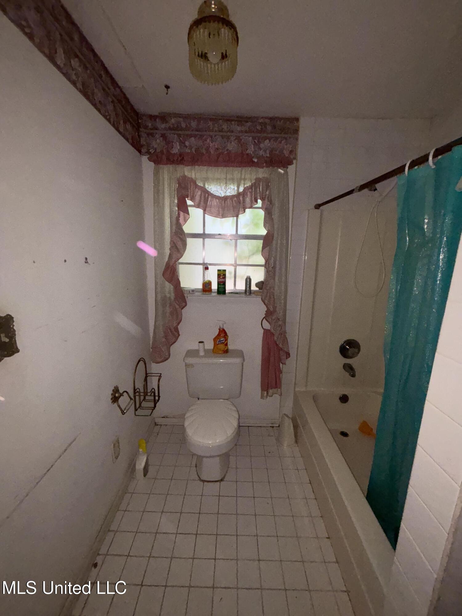 6800 Whippoorwill Drive, Olive Branch, Mississippi image 31
