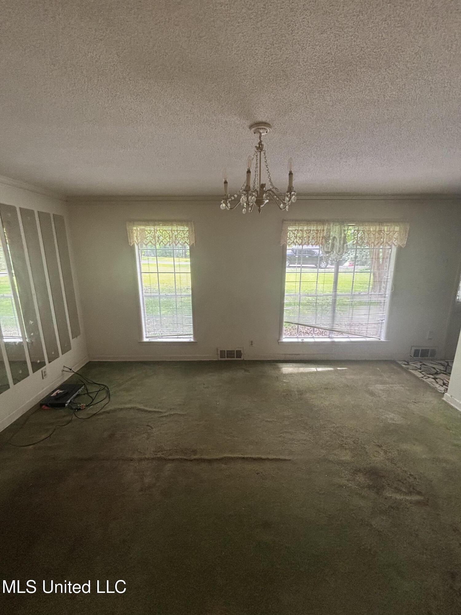 6800 Whippoorwill Drive, Olive Branch, Mississippi image 13