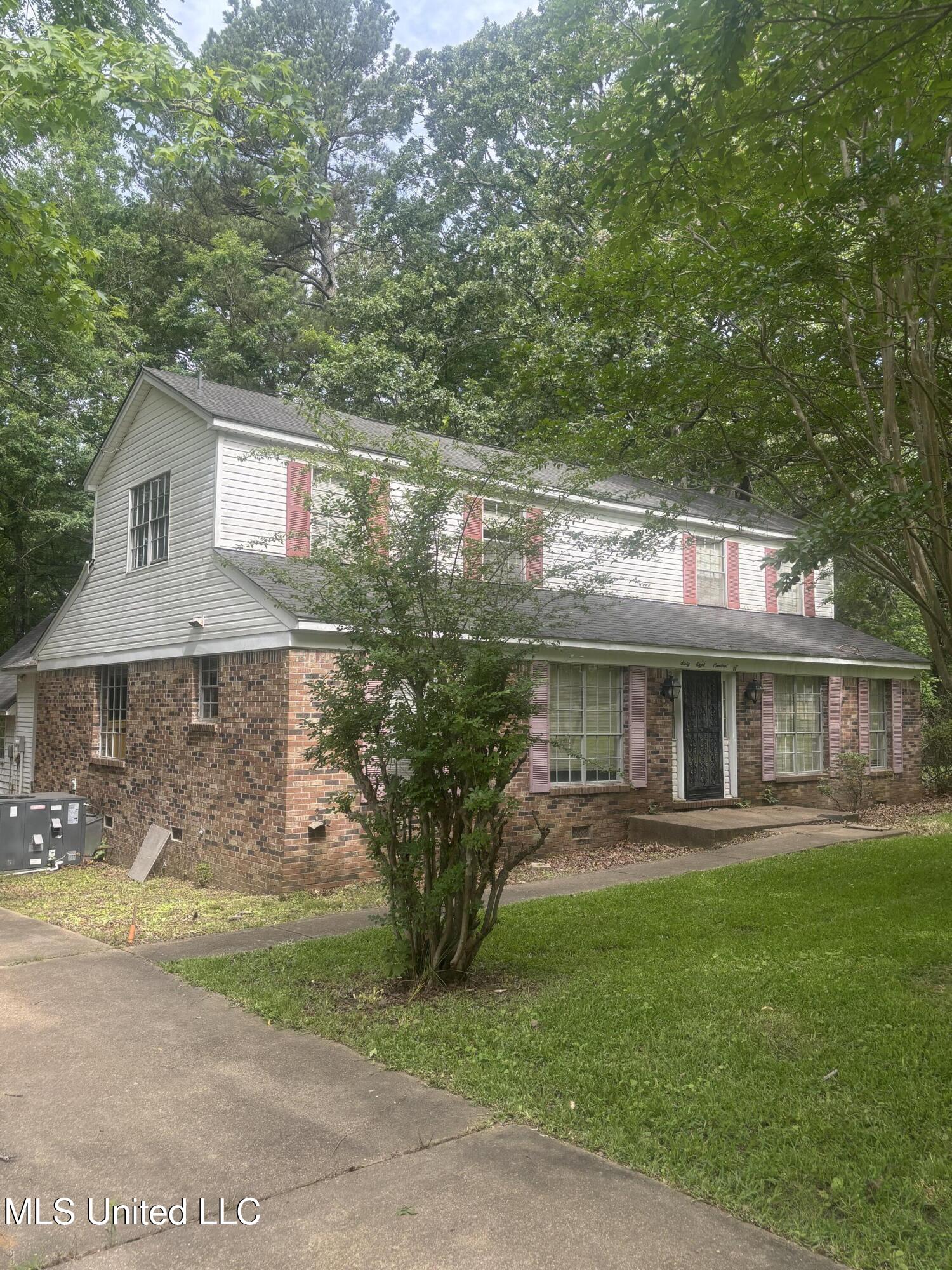 6800 Whippoorwill Drive, Olive Branch, Mississippi image 3