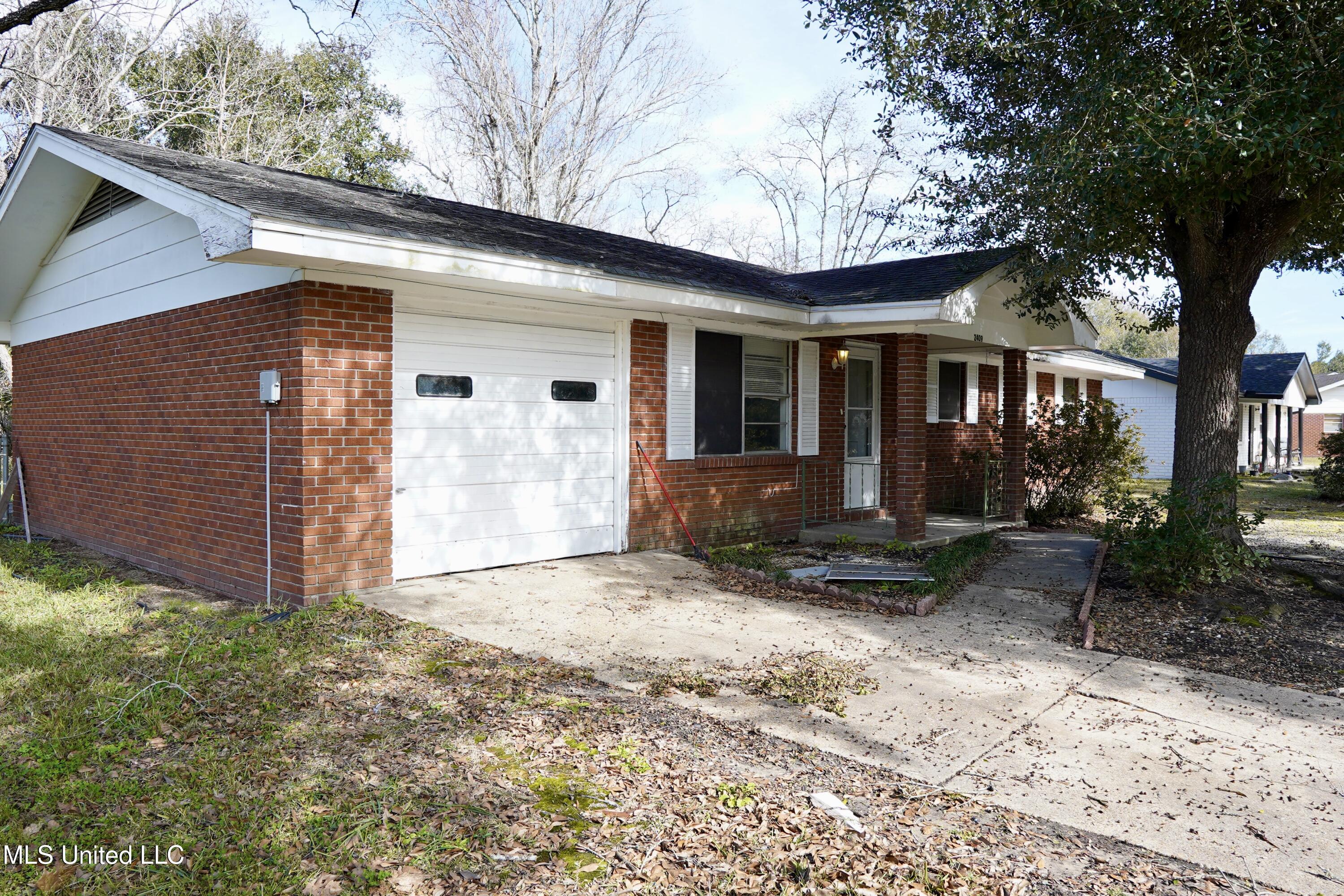 2409 Woolmarket Street, Gulfport, Mississippi image 3