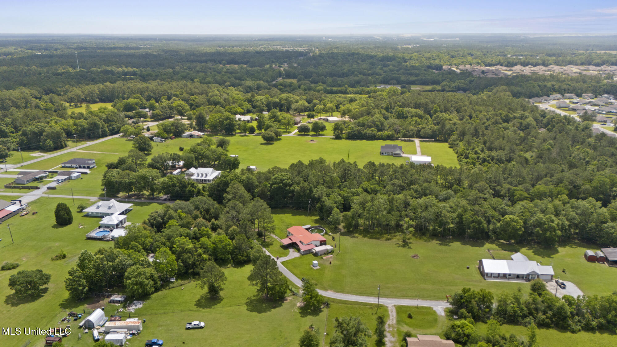 10376 S Bayou Bernard Road, Gulfport, Mississippi image 31