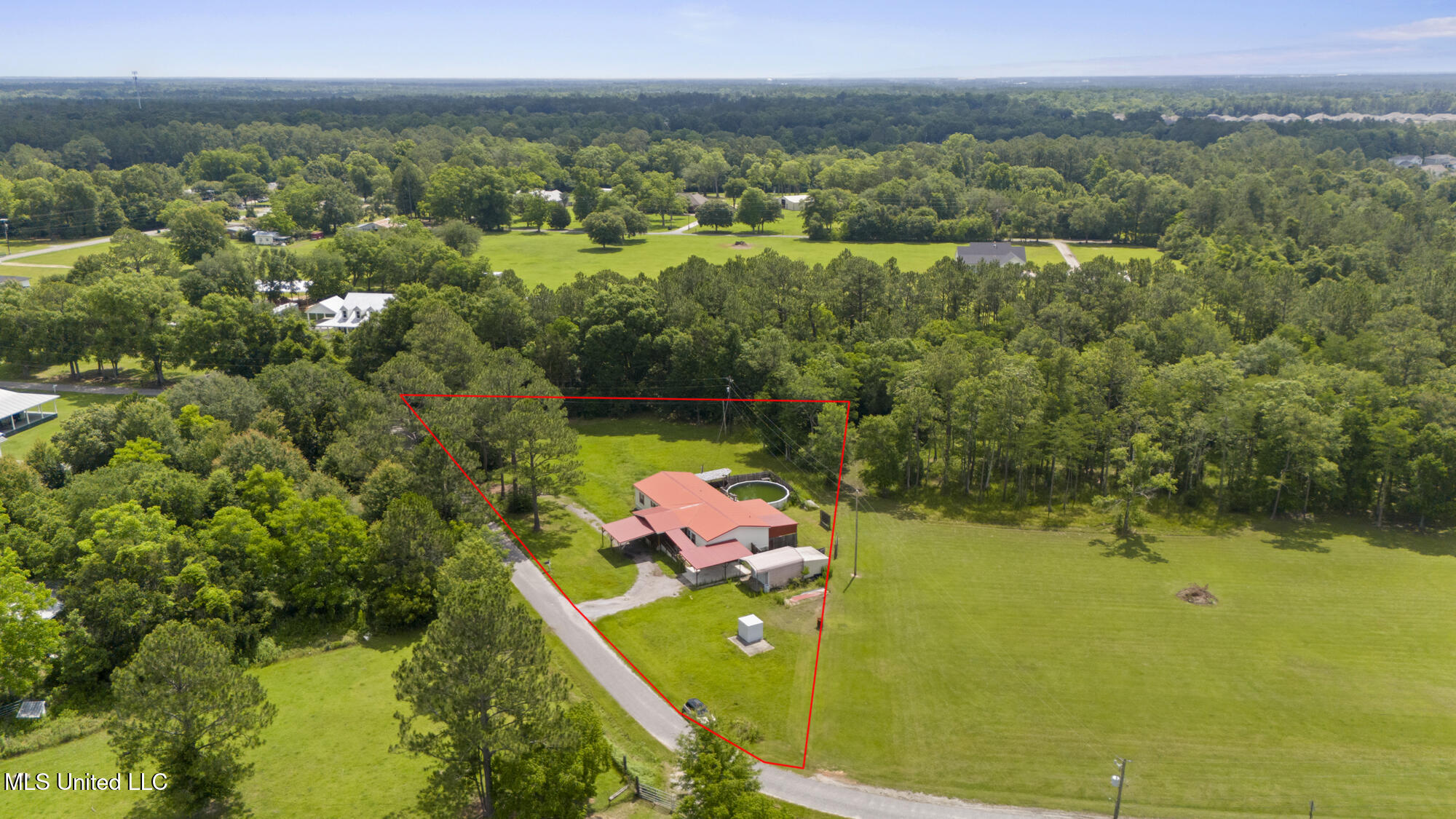 10376 S Bayou Bernard Road, Gulfport, Mississippi image 28