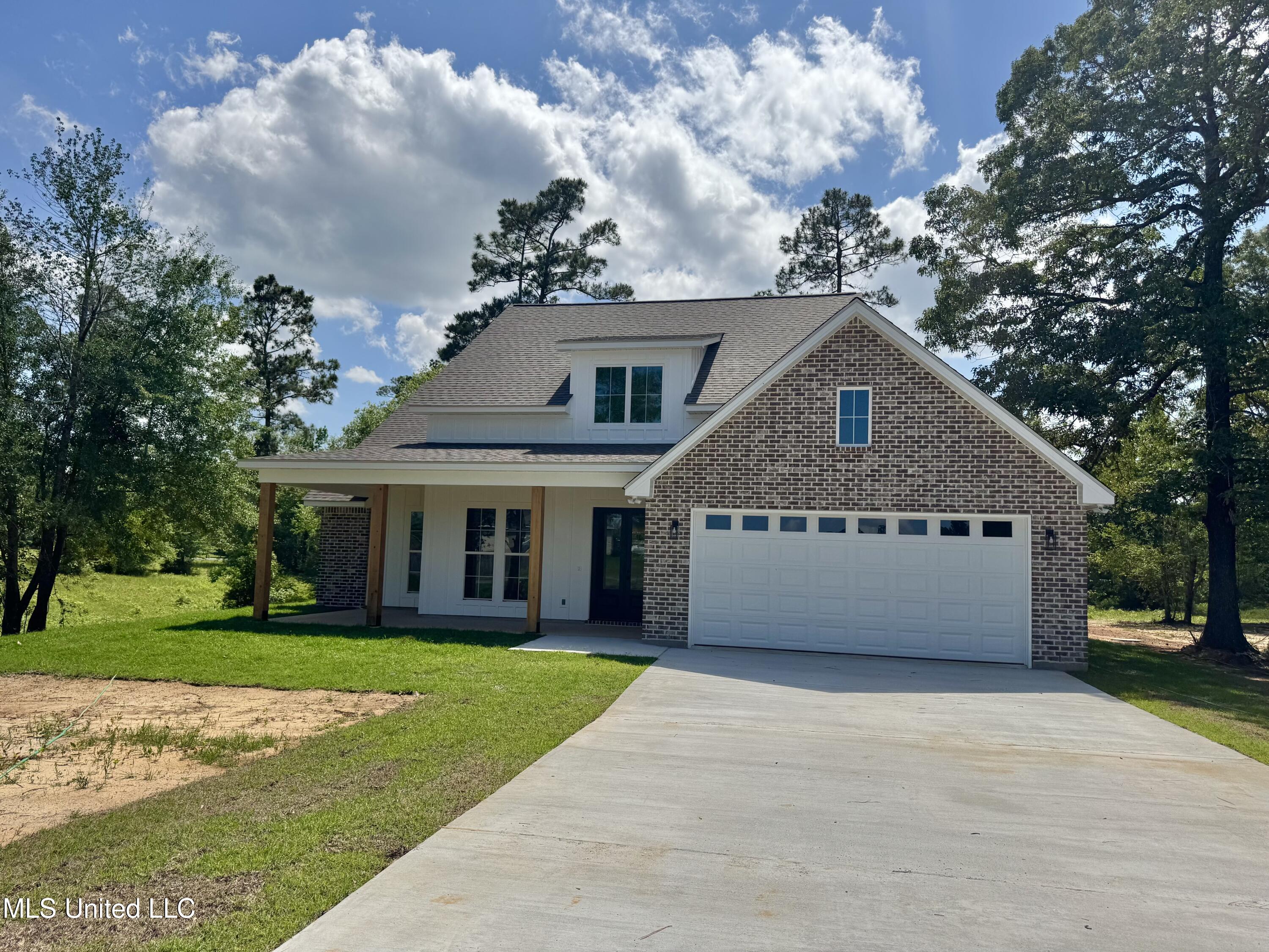 33 Heavenly Dr Drive, Carriere, Mississippi image 1