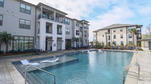 Condominium in Ocean Springs MS 2501 Bienville Boulevard 22.jpg