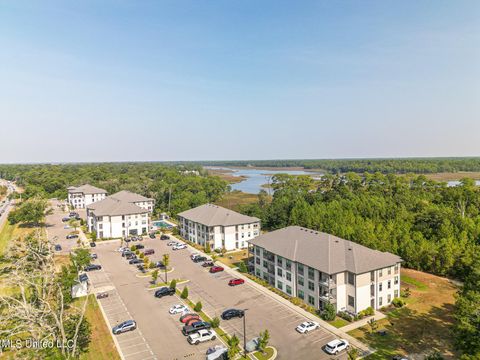 Condominium in Ocean Springs MS 2501 Bienville Boulevard 29.jpg