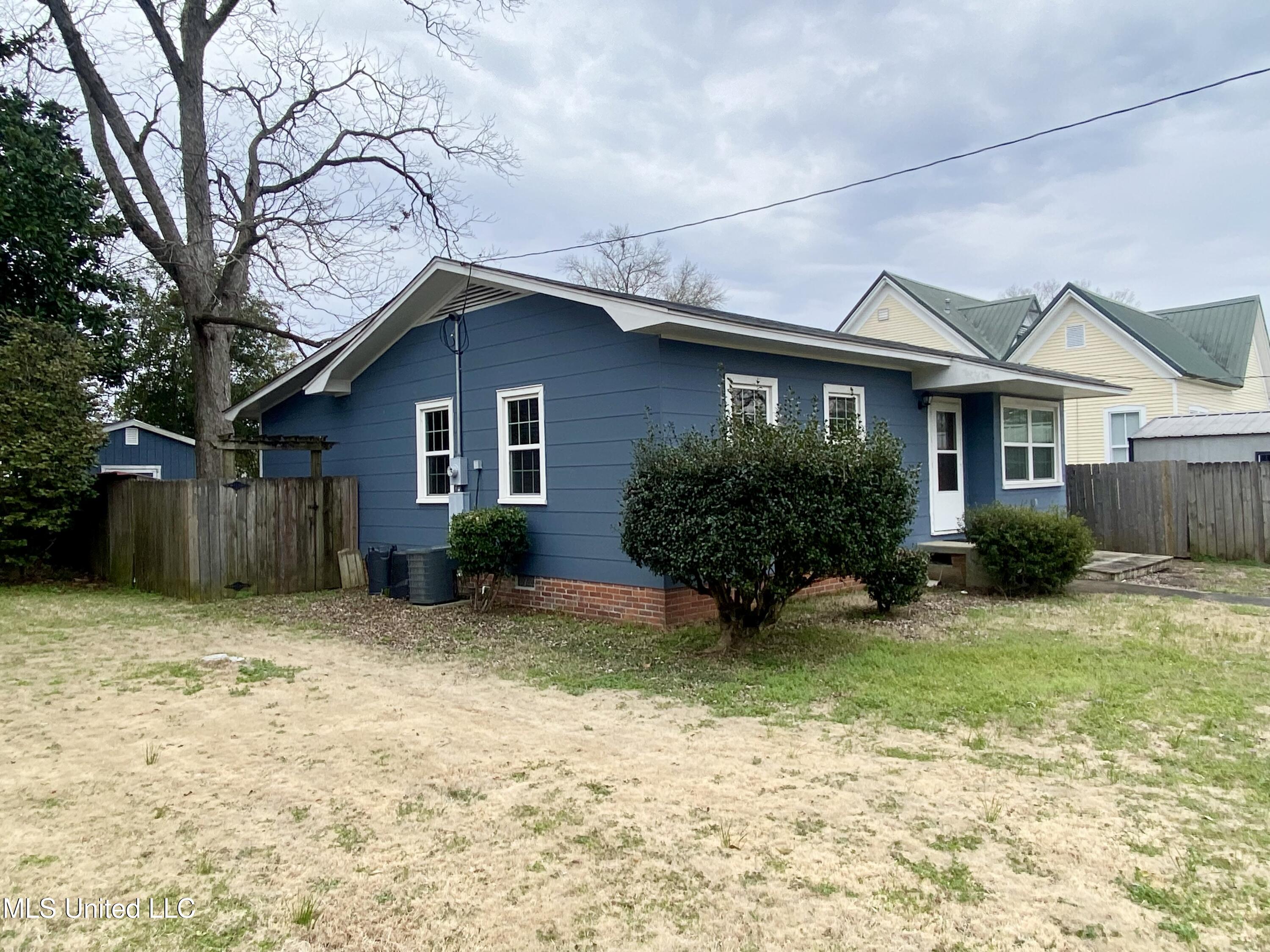 104 N Raymond Street, Crystal Springs, Mississippi image 2