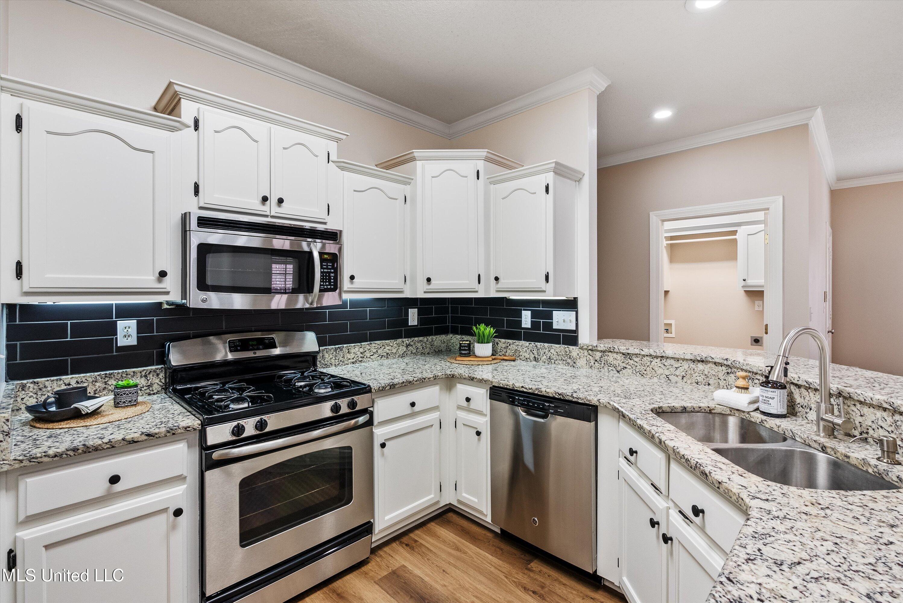 4854 Stone Cross Drive, Olive Branch, Mississippi image 8