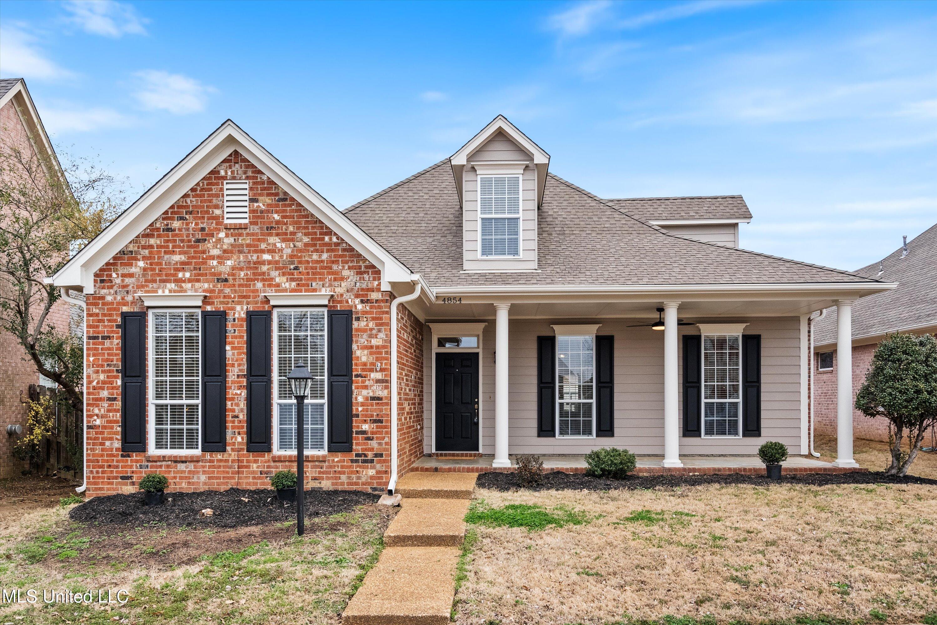 4854 Stone Cross Drive, Olive Branch, Mississippi image 1