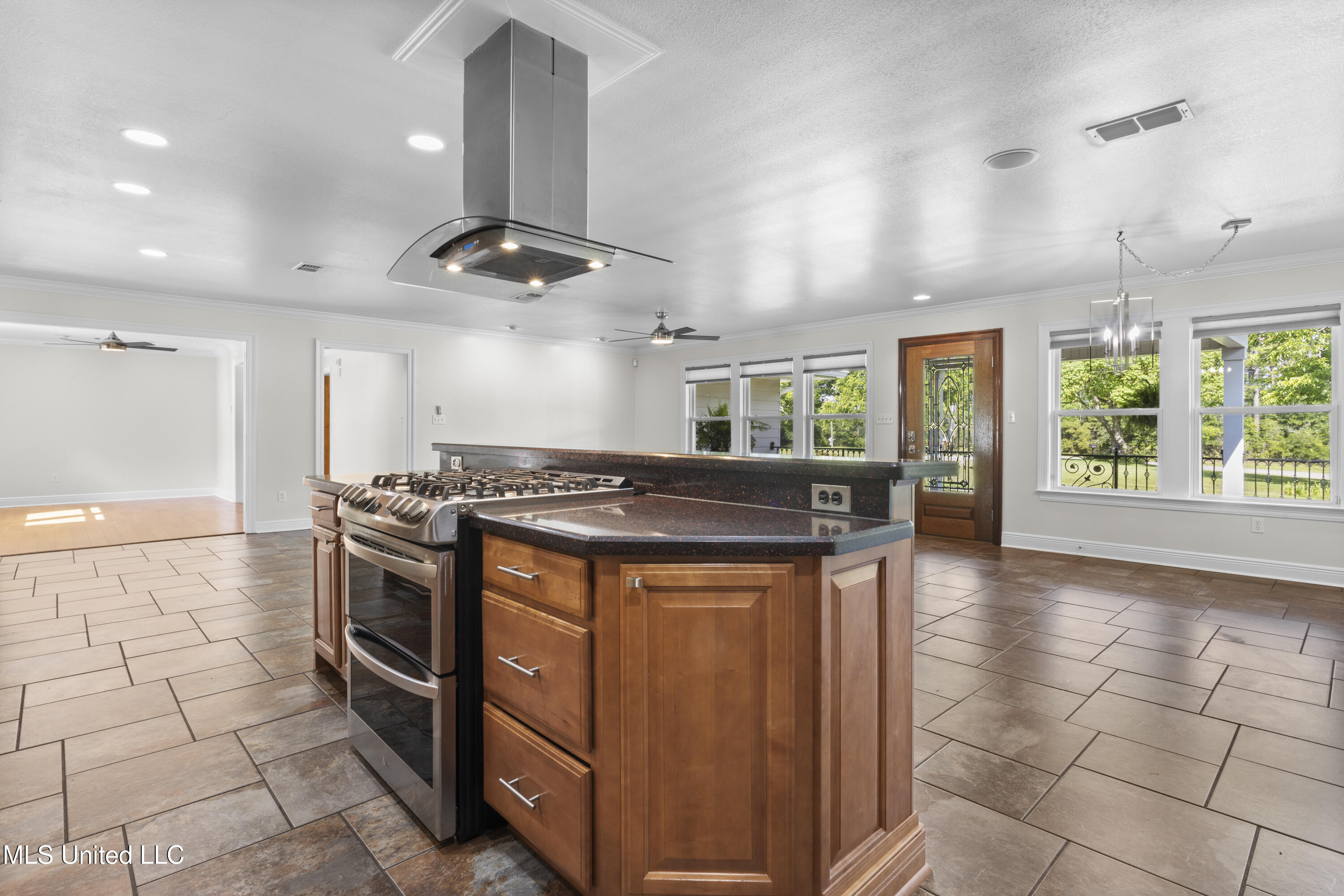 15208 C C Camp Road, Gulfport, Mississippi image 13