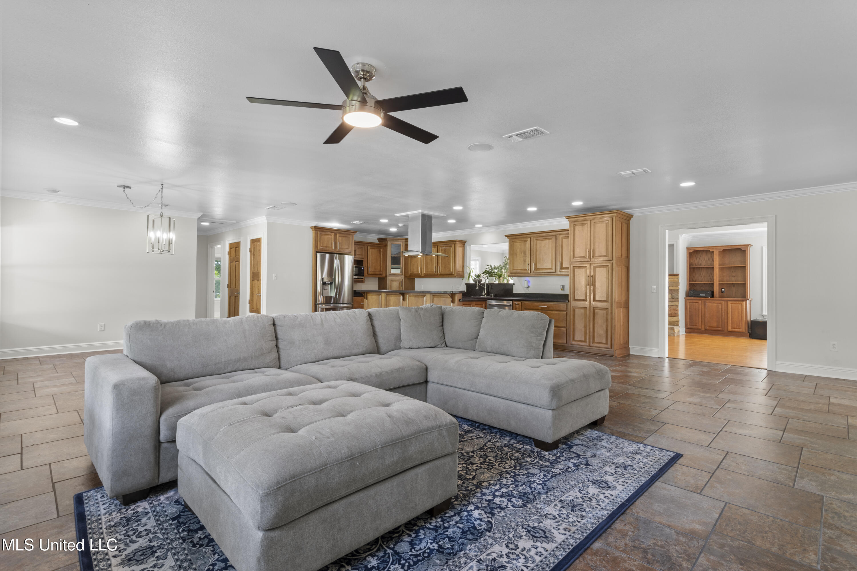 15208 C C Camp Road, Gulfport, Mississippi image 7