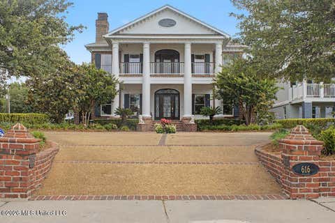 Homes For Sale - 616 E Beach Boulevard<br/> Gulfport, MS 39501