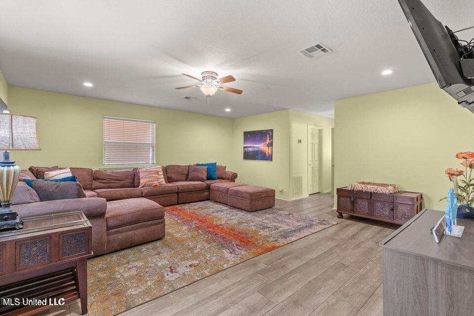 842 Deer Drive, Bay Saint Louis, Mississippi image 15