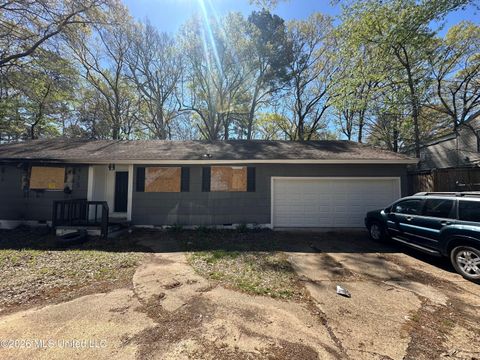 Homes For Sale - 415 E Northside Drive<br/> Jackson, MS 39206