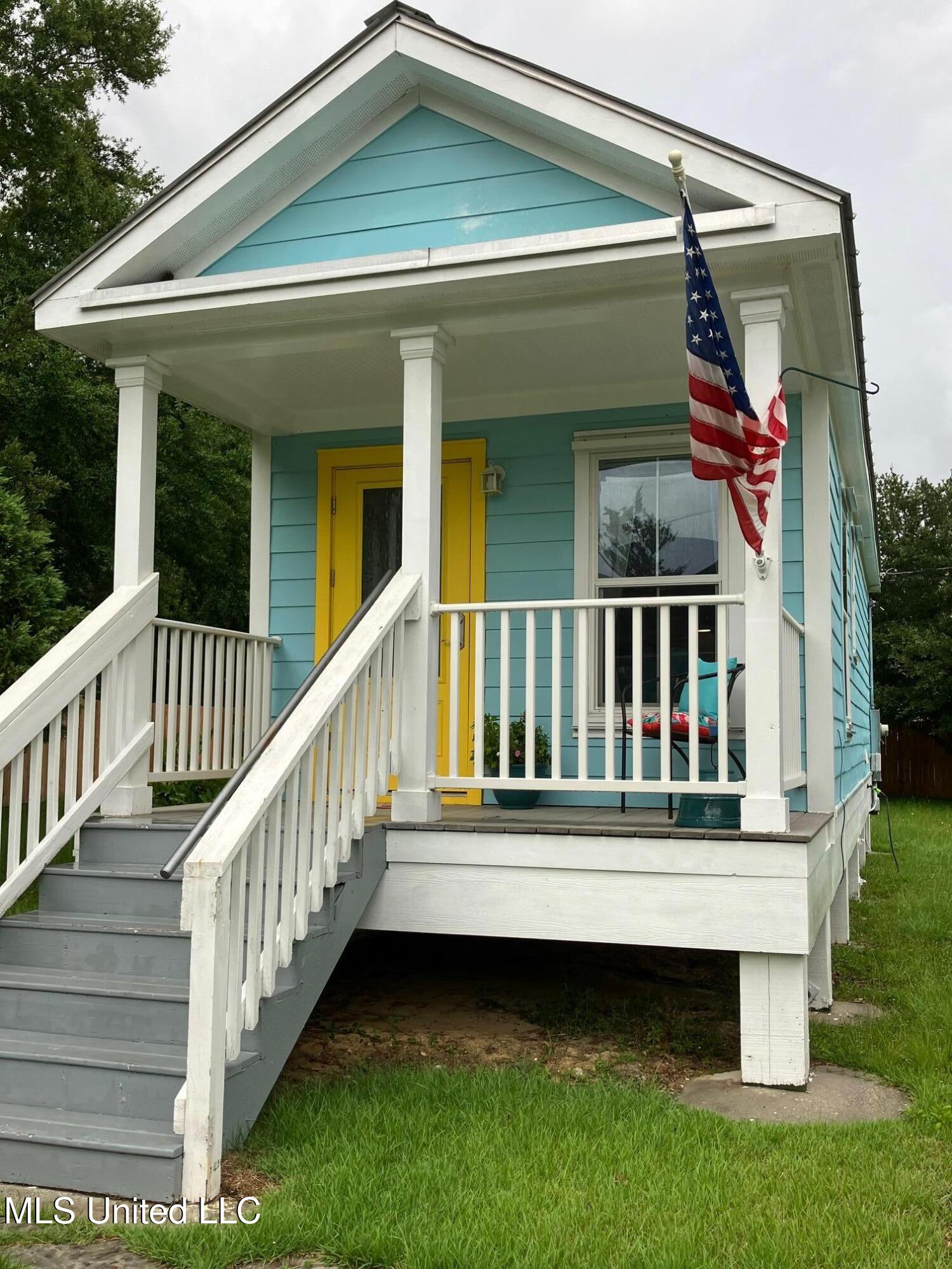 305 S Cleveland Avenue, Long Beach, Mississippi image 1