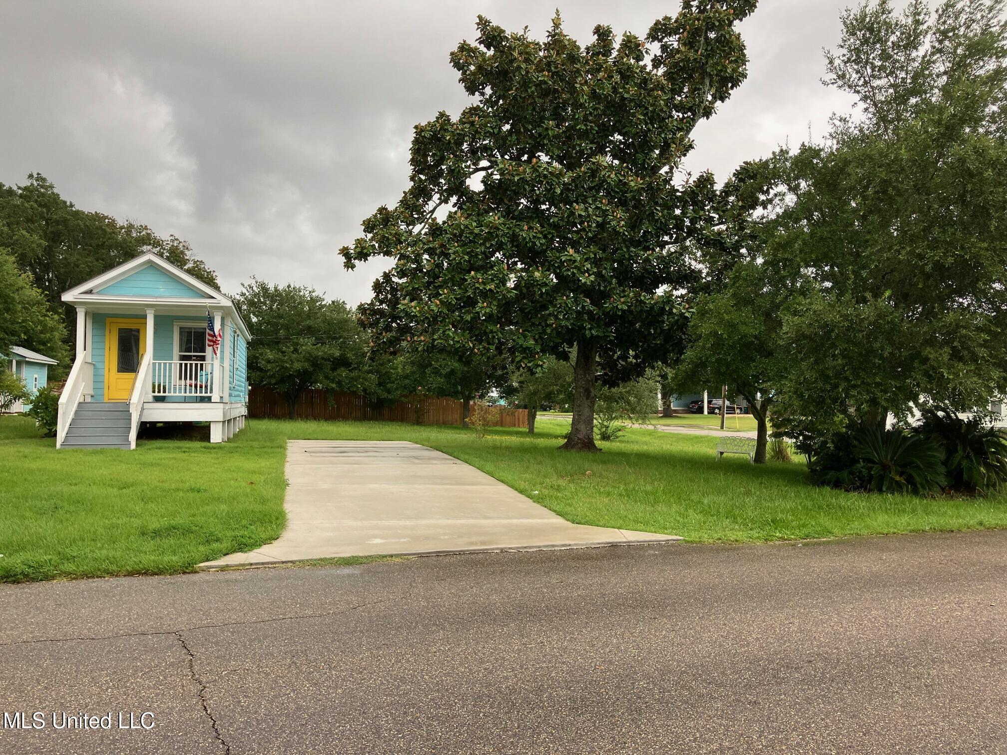 305 S Cleveland Avenue, Long Beach, Mississippi image 2