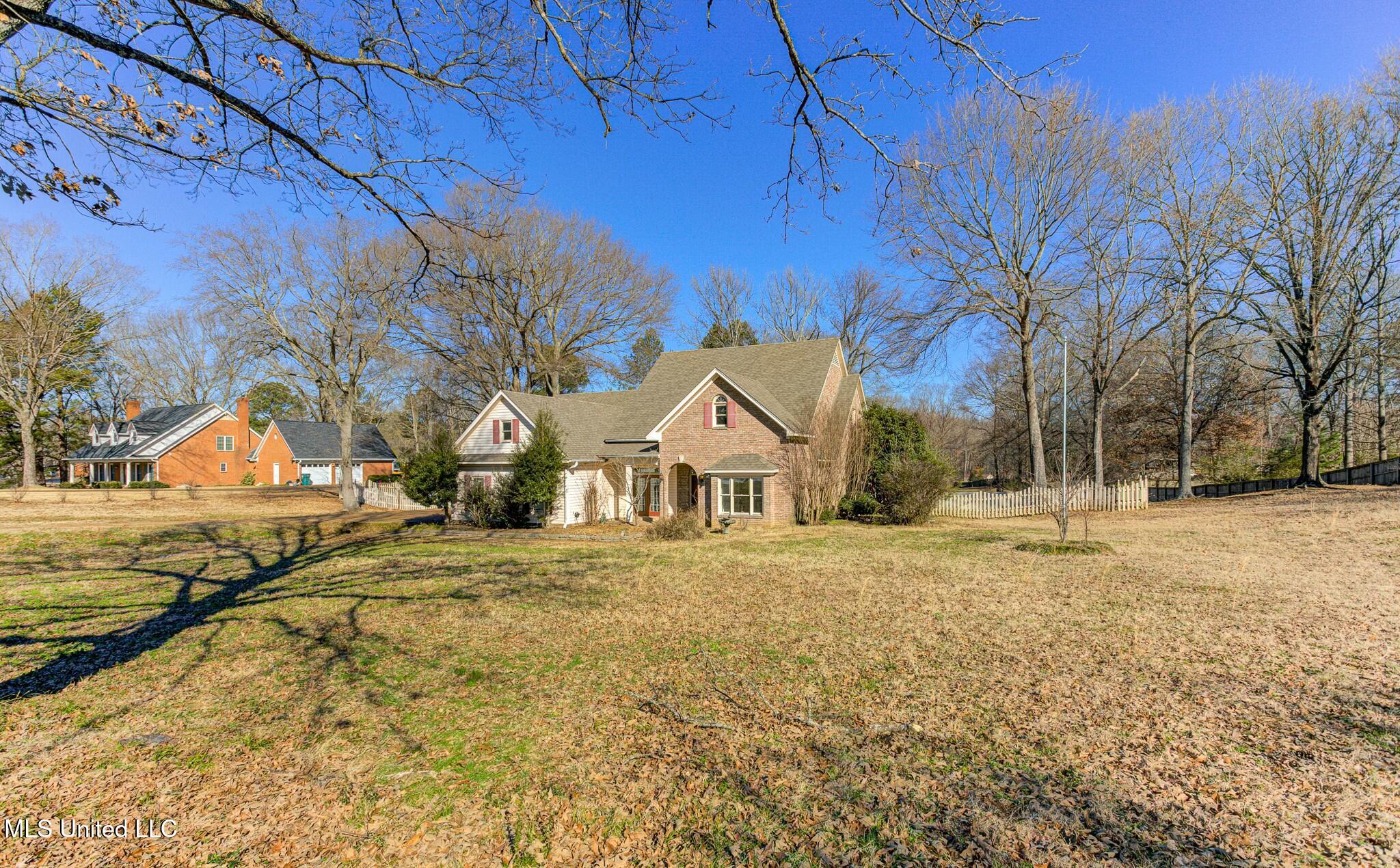 5840 N Cedar Lake Drive, Walls, Mississippi image 7