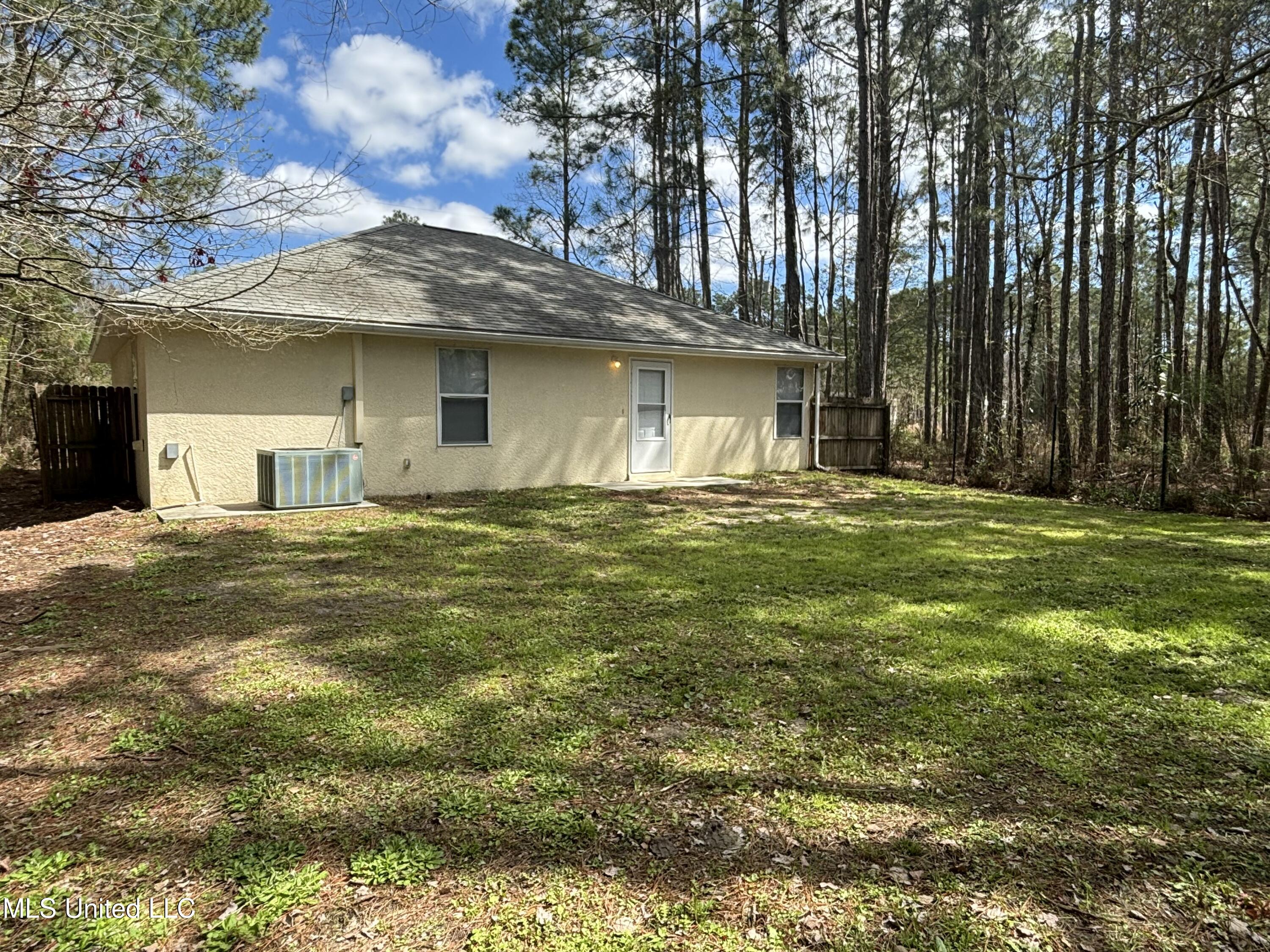6269 E Madison Street, Bay Saint Louis, Mississippi image 11