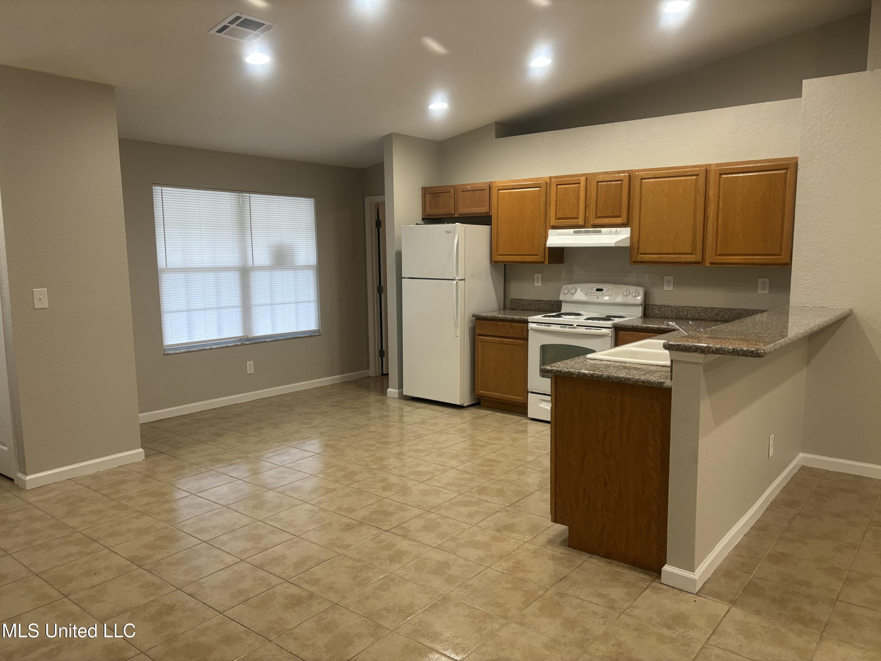 6269 E Madison Street, Bay Saint Louis, Mississippi image 3