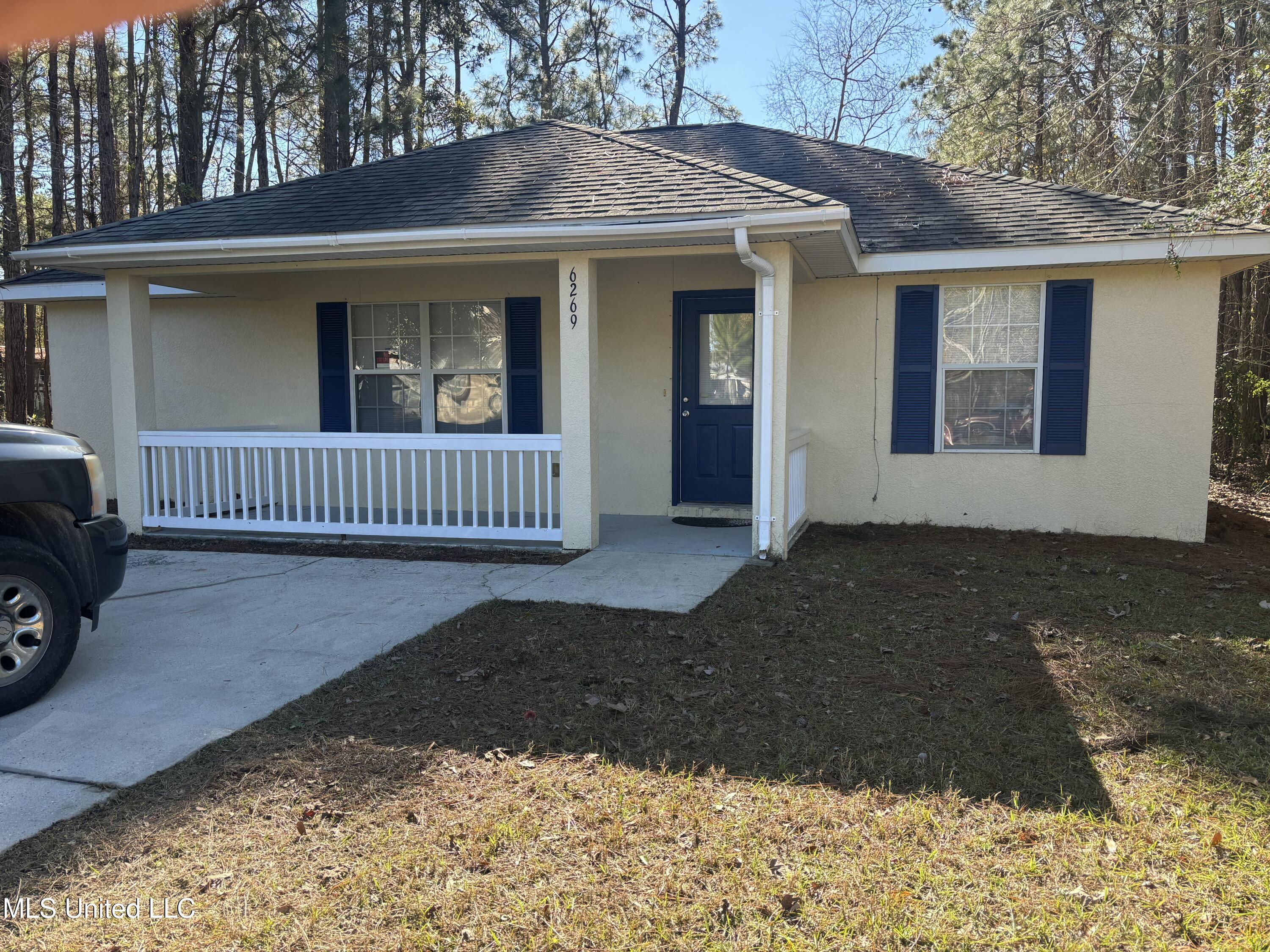6269 E Madison Street, Bay Saint Louis, Mississippi image 1