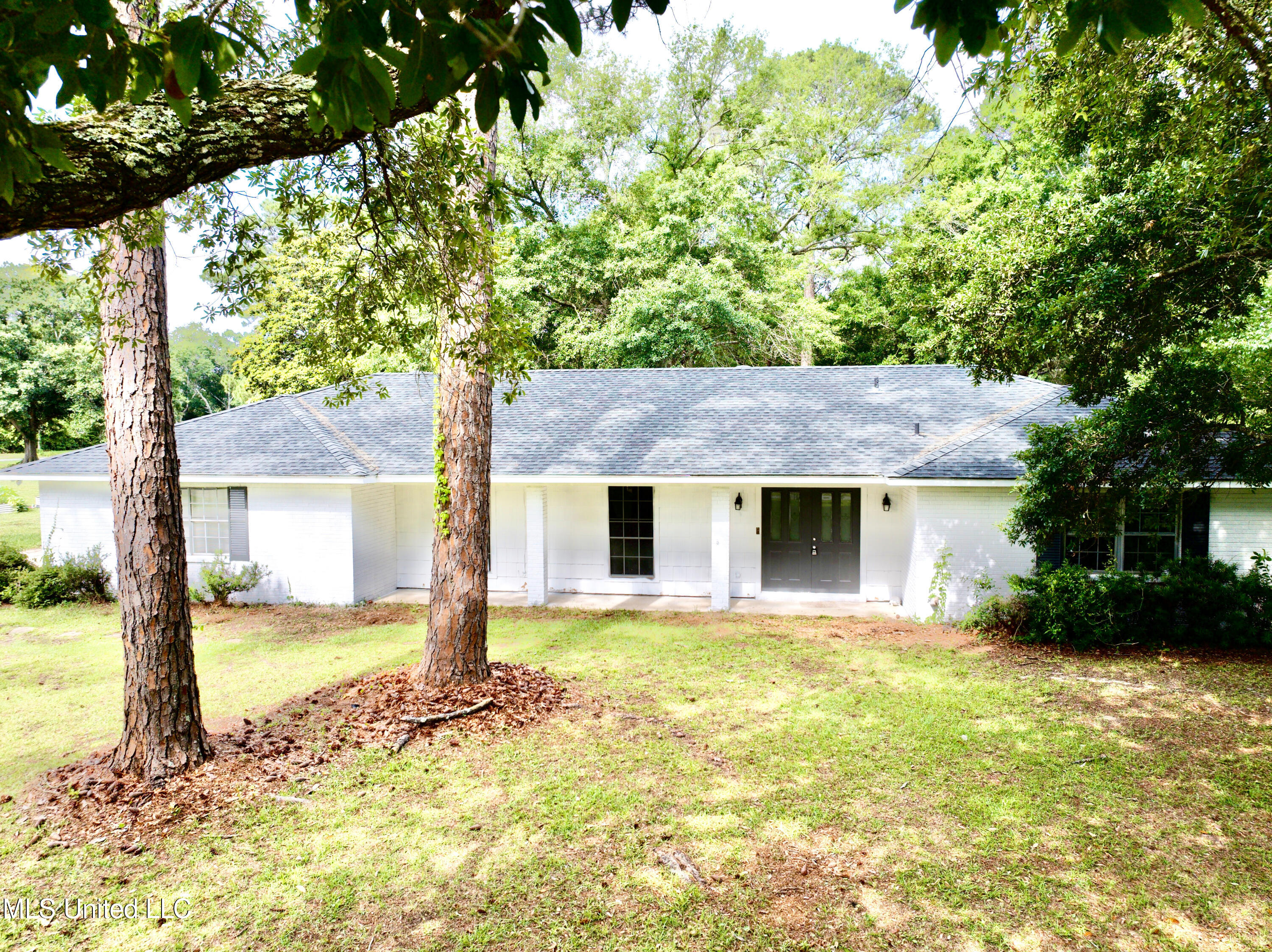 103 Braeburn Drive, Ocean Springs, Mississippi image 1