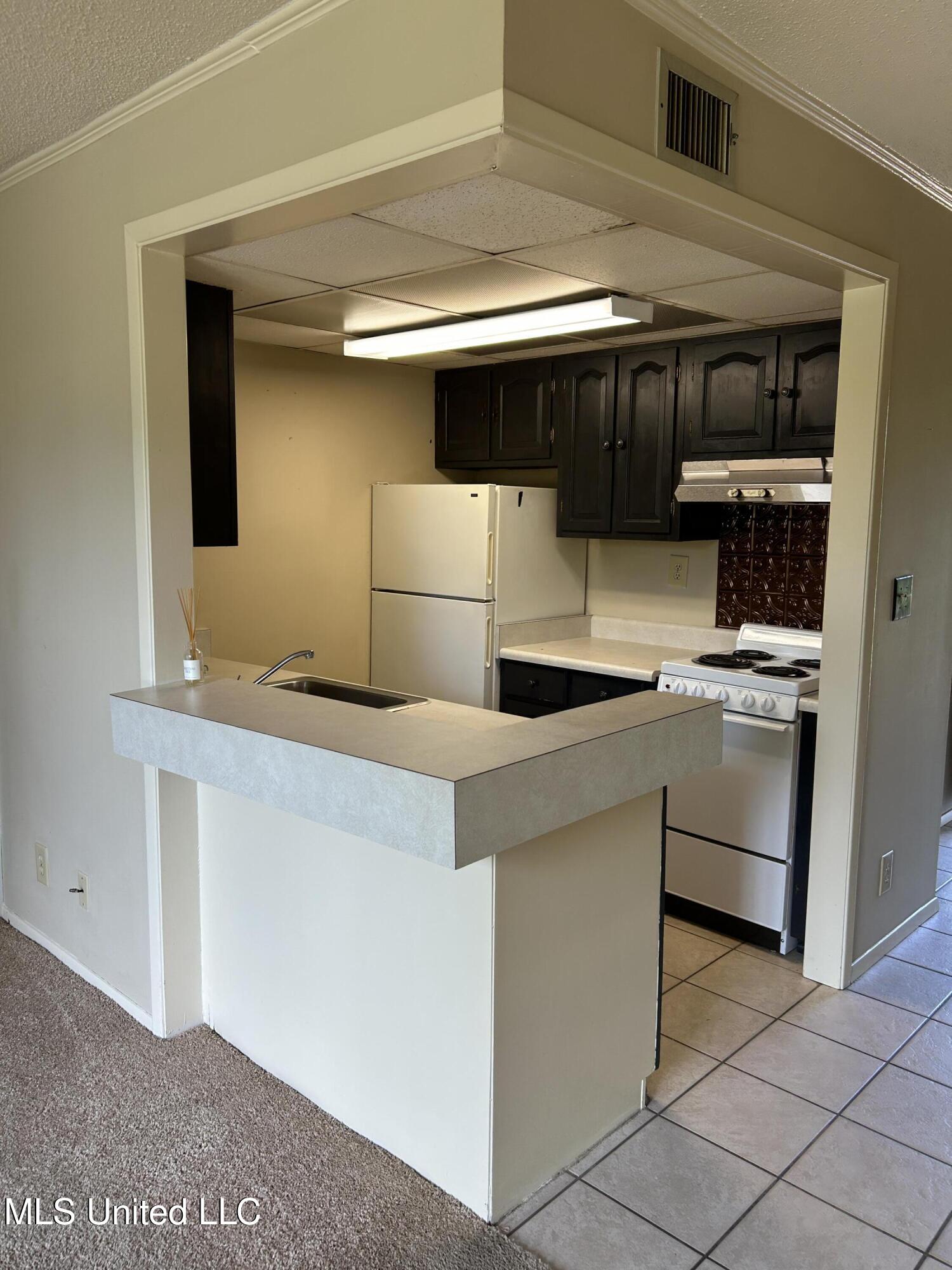 150 Lakeside Villa #J, Diamondhead, Mississippi image 7