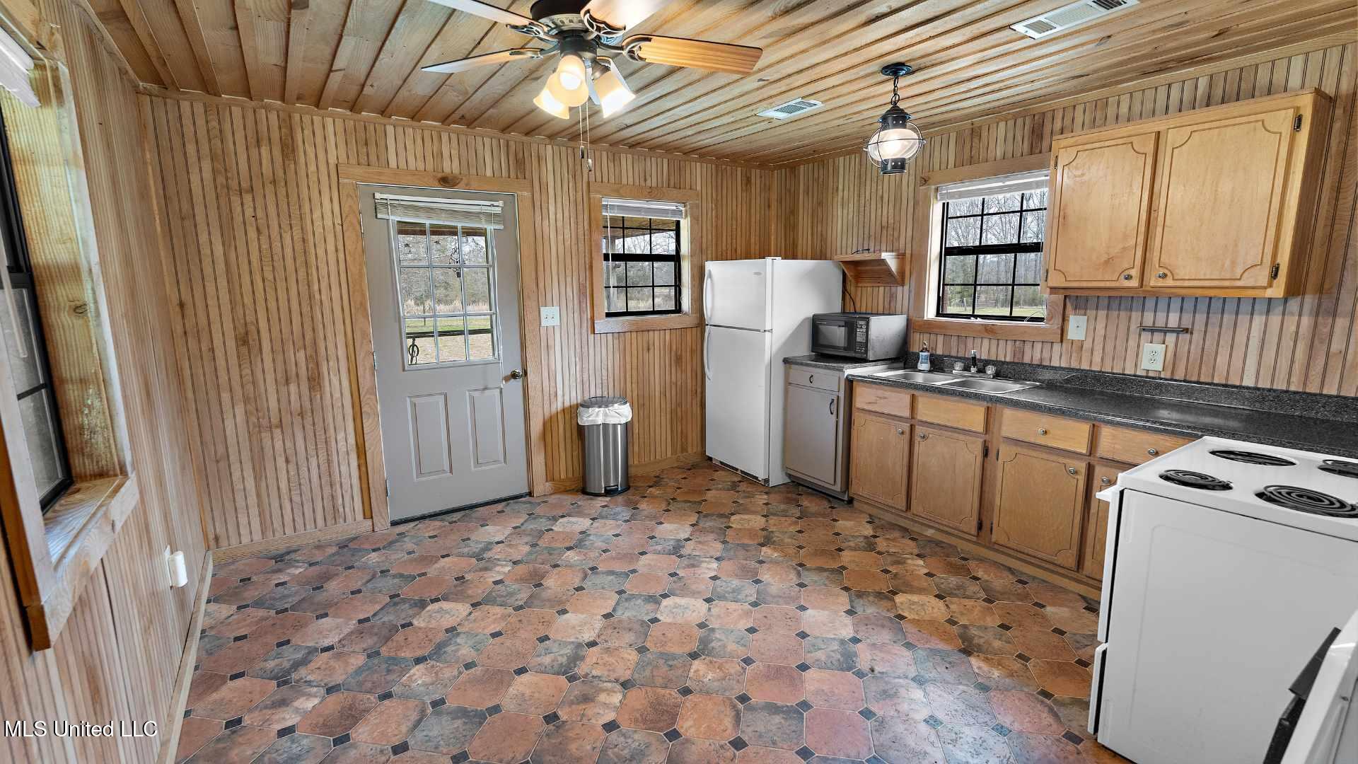6589 Clifton Hillsboro Road Road, Forest, Mississippi image 32