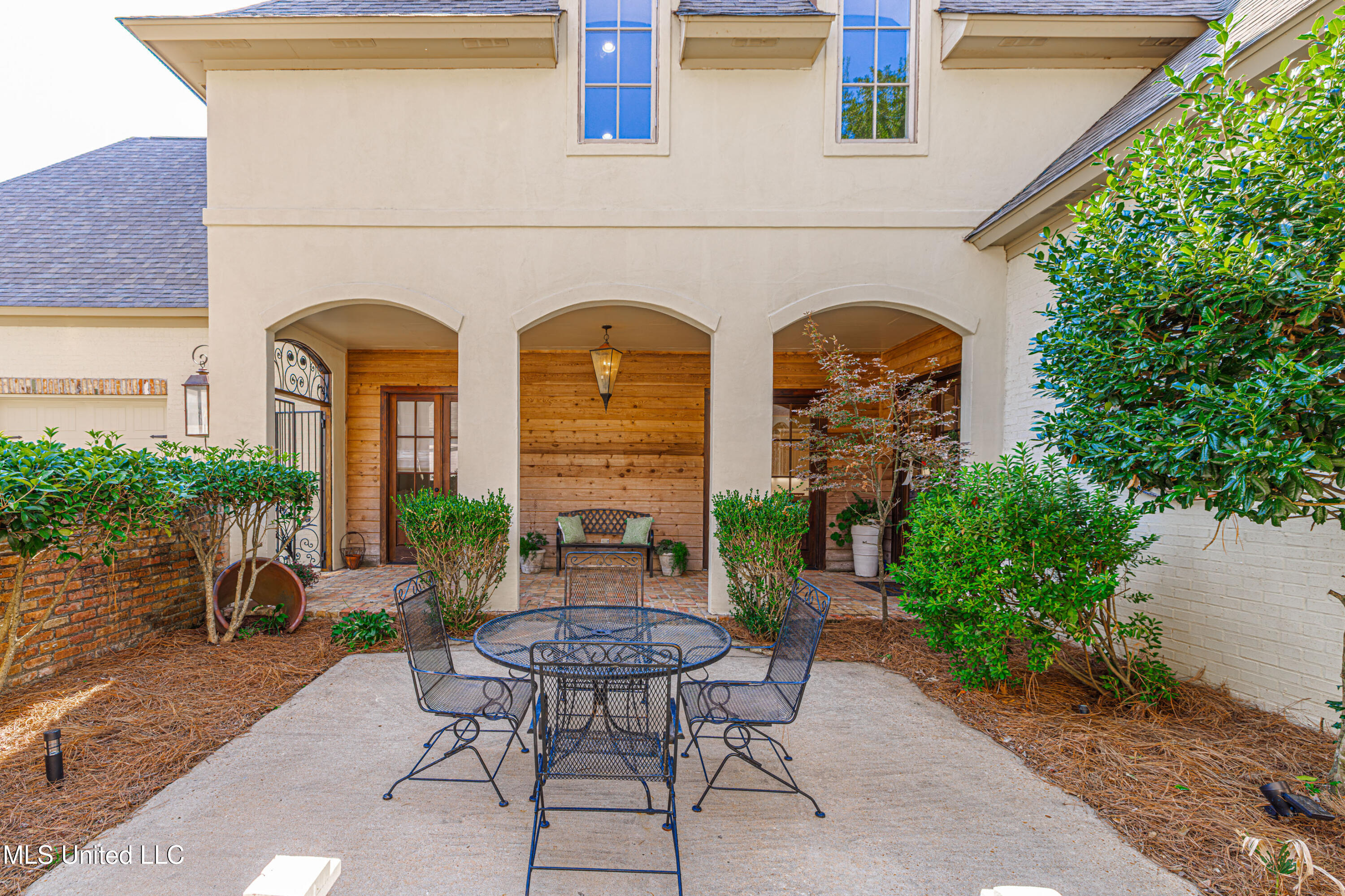 Madison, Mississippi 39110, United States, 4 Bedrooms Bedrooms, ,3 BathroomsBathrooms,Residential,Active,215529