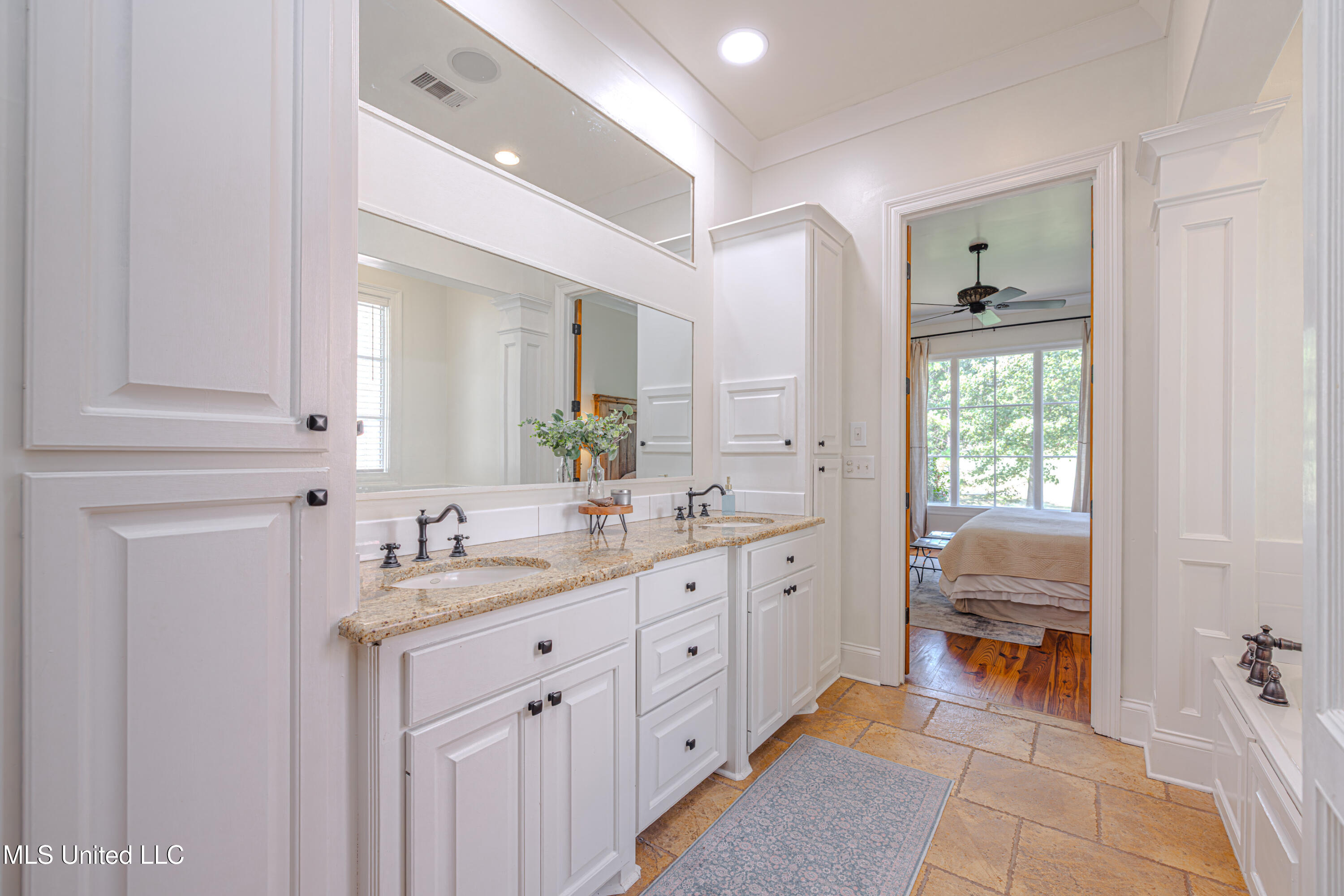 Madison, Mississippi 39110, United States, 4 Bedrooms Bedrooms, ,3 BathroomsBathrooms,Residential,Active,215529