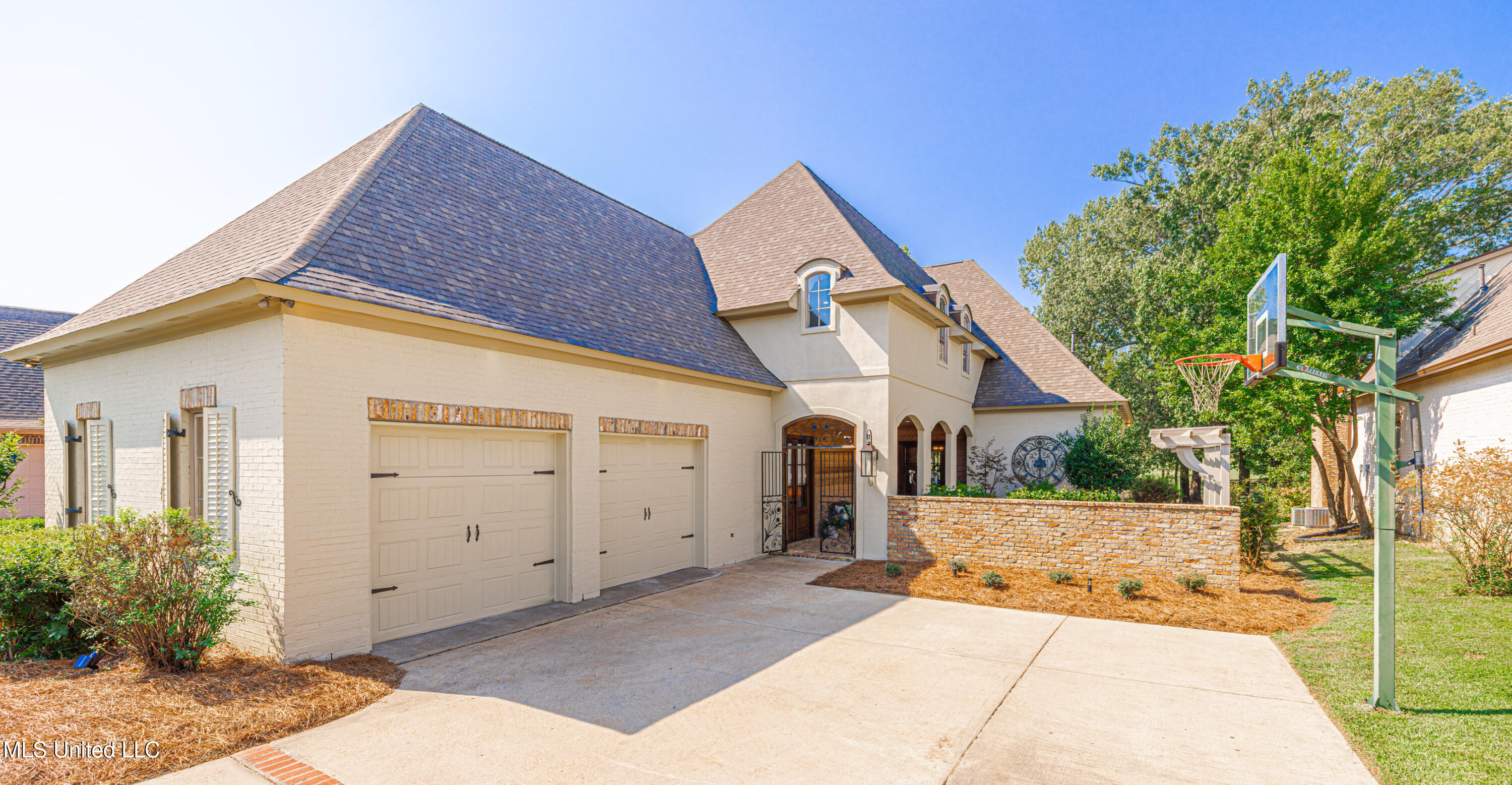 Madison, Mississippi 39110, United States, 4 Bedrooms Bedrooms, ,3 BathroomsBathrooms,Residential,Active,215529