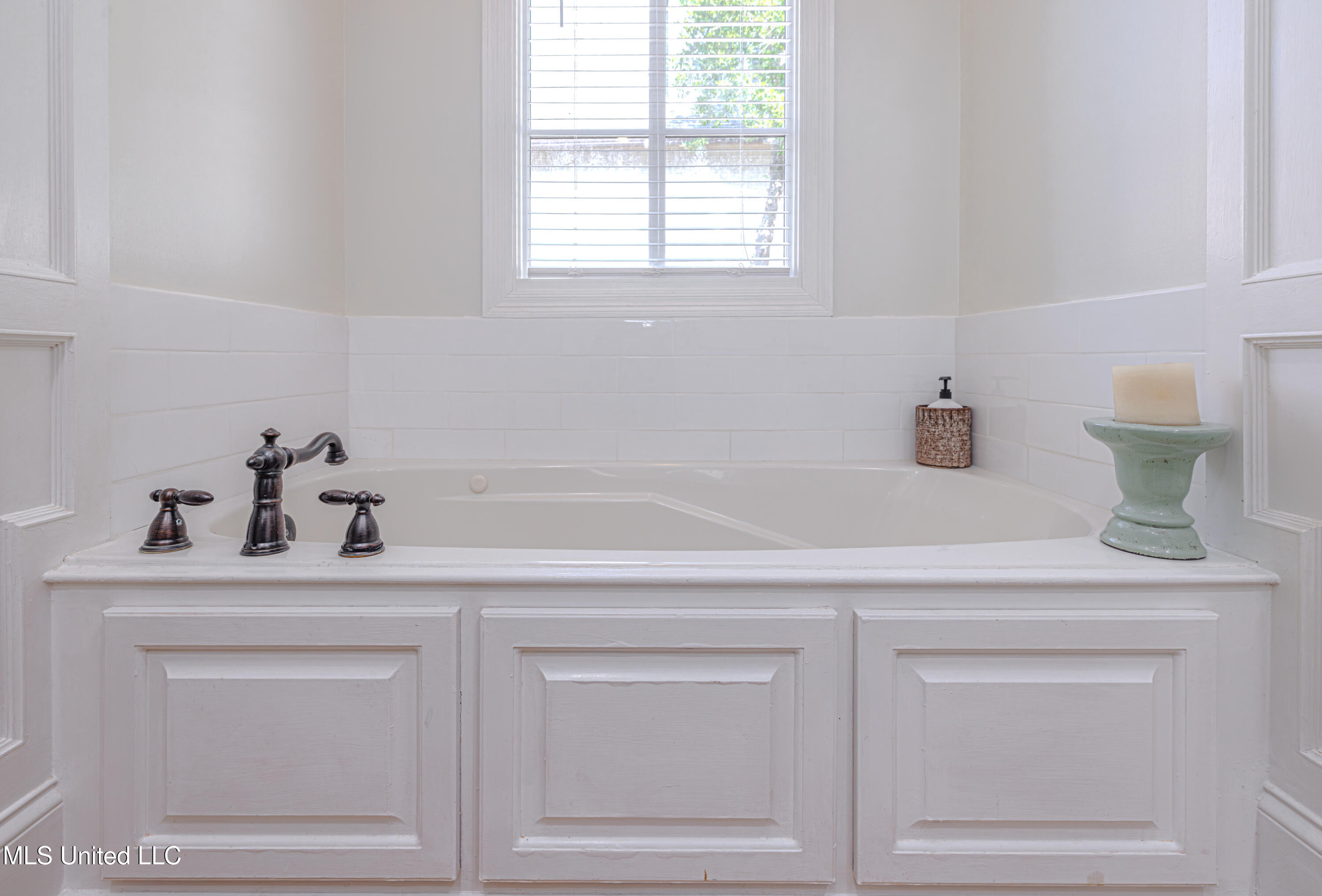 Madison, Mississippi 39110, United States, 4 Bedrooms Bedrooms, ,3 BathroomsBathrooms,Residential,Active,215529