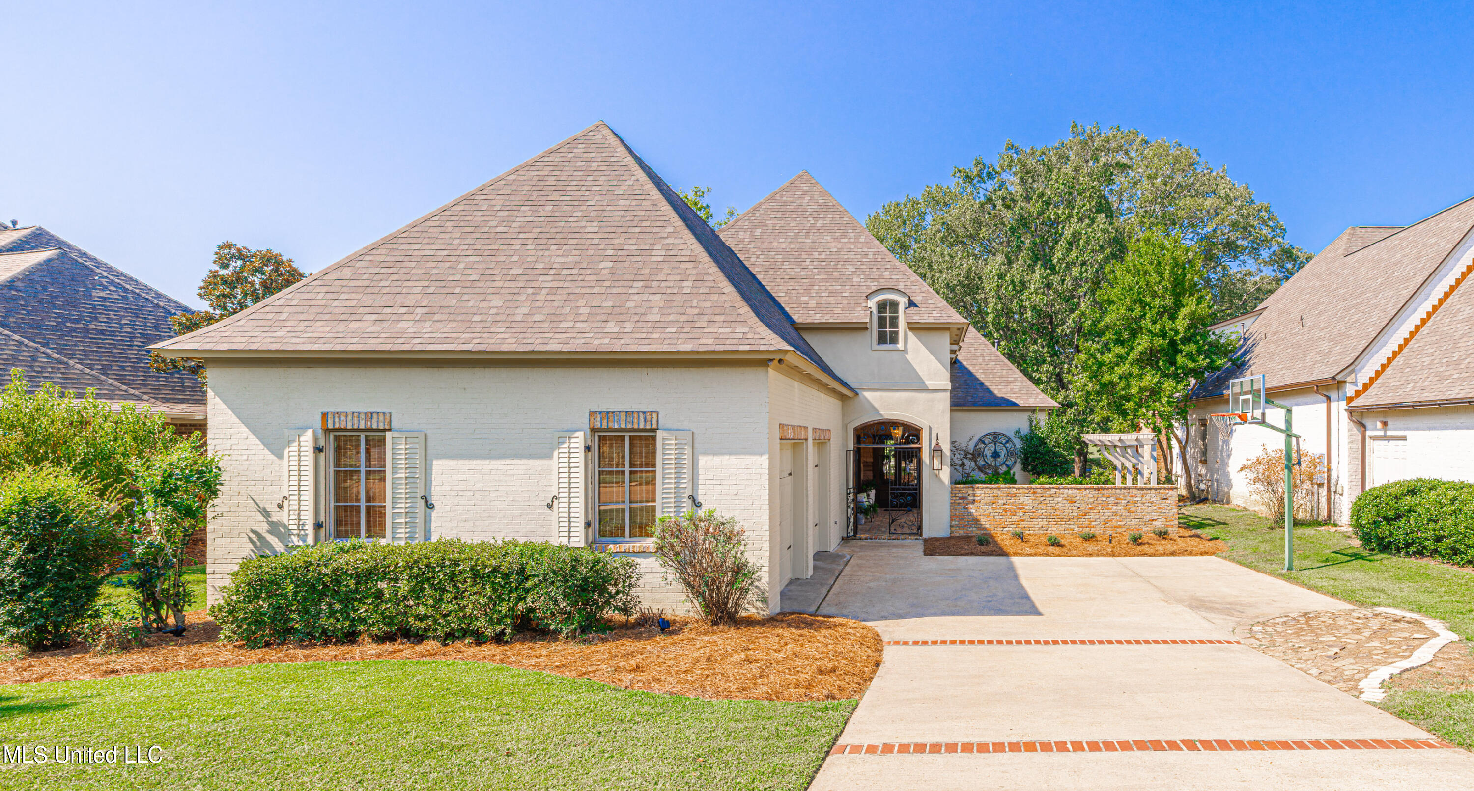 Madison, Mississippi 39110, United States, 4 Bedrooms Bedrooms, ,3 BathroomsBathrooms,Residential,Active,215529